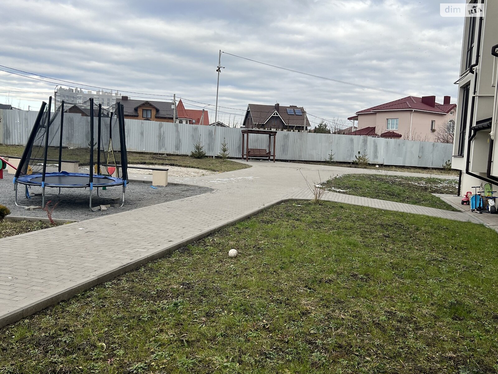 Продаж трикімнатної квартири в Рівному, на вул. Анатолія Лабунського 14, район Ювілейний фото 1 Продаж трикімнатної квартири в Рівному, на вул. Анатолія Лабунського 14, район Ювілейний фото 1
