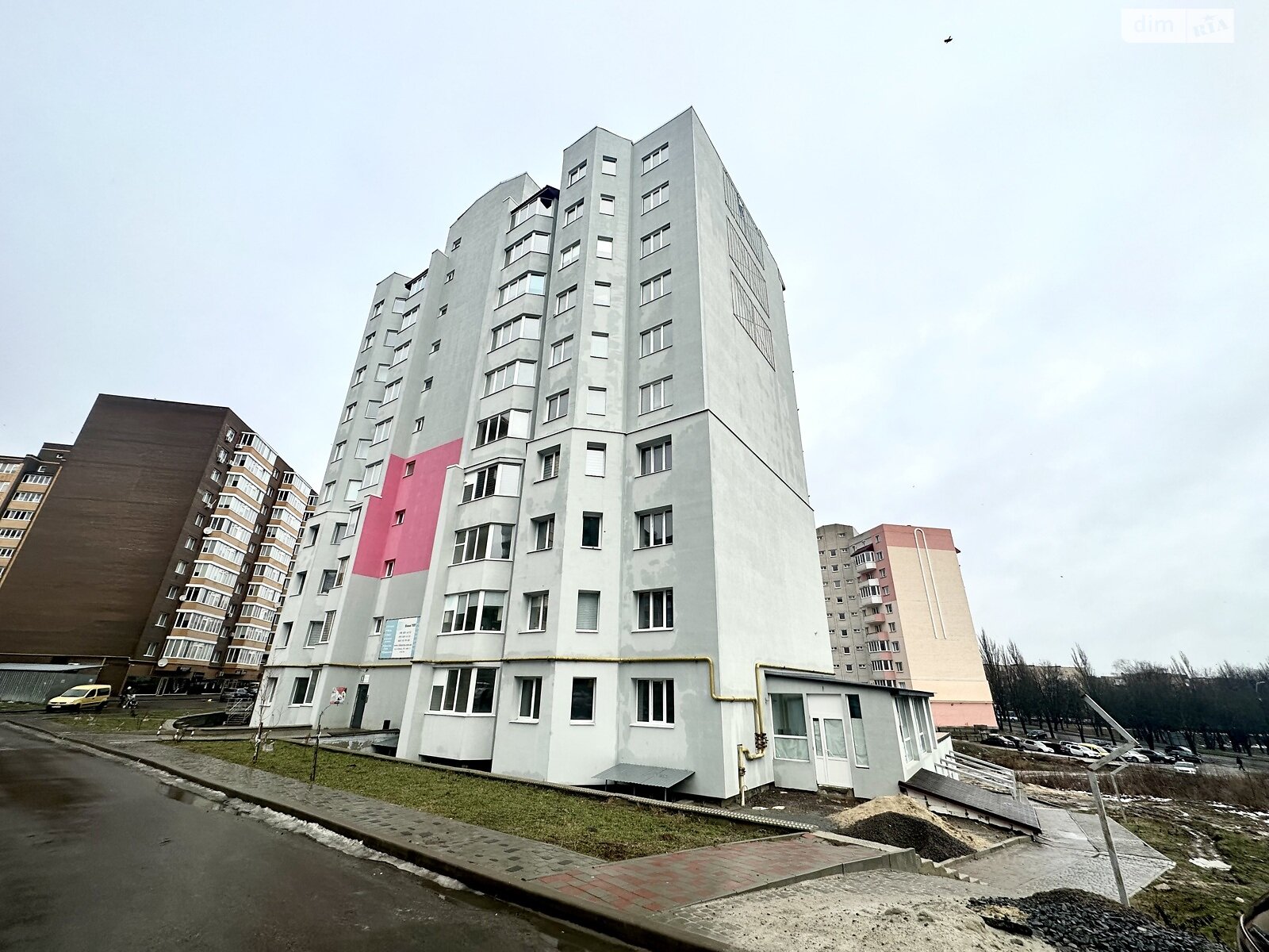 Продажа однокомнатной квартиры в Ровно, на ул. Соборная 283, район Ювилейный фото 1