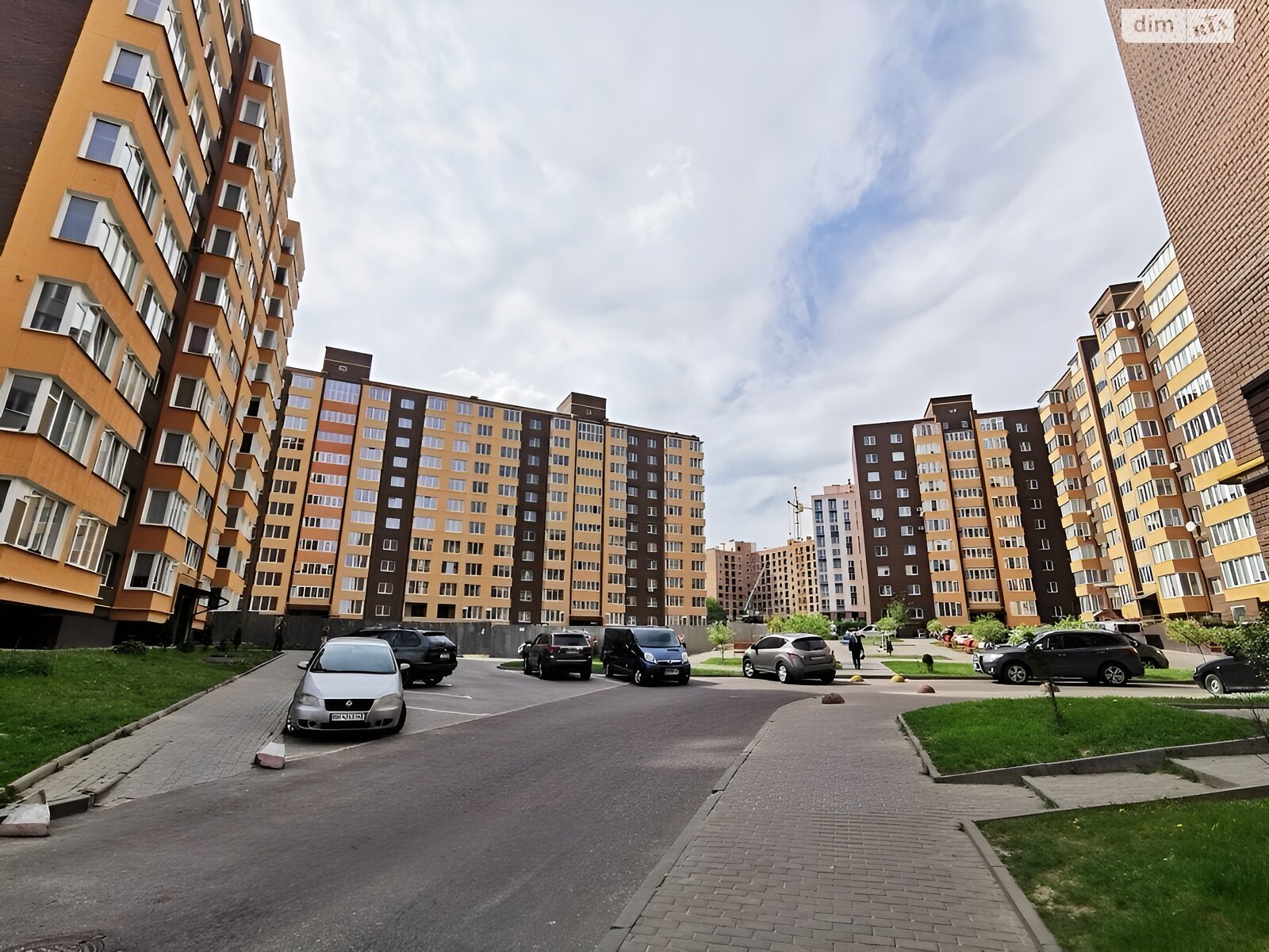 Продаж двокімнатної квартири в Рівному, на вул. Соборна, район Ювілейний фото 1 Продаж двокімнатної квартири в Рівному, на вул. Соборна, район Ювілейний фото 1