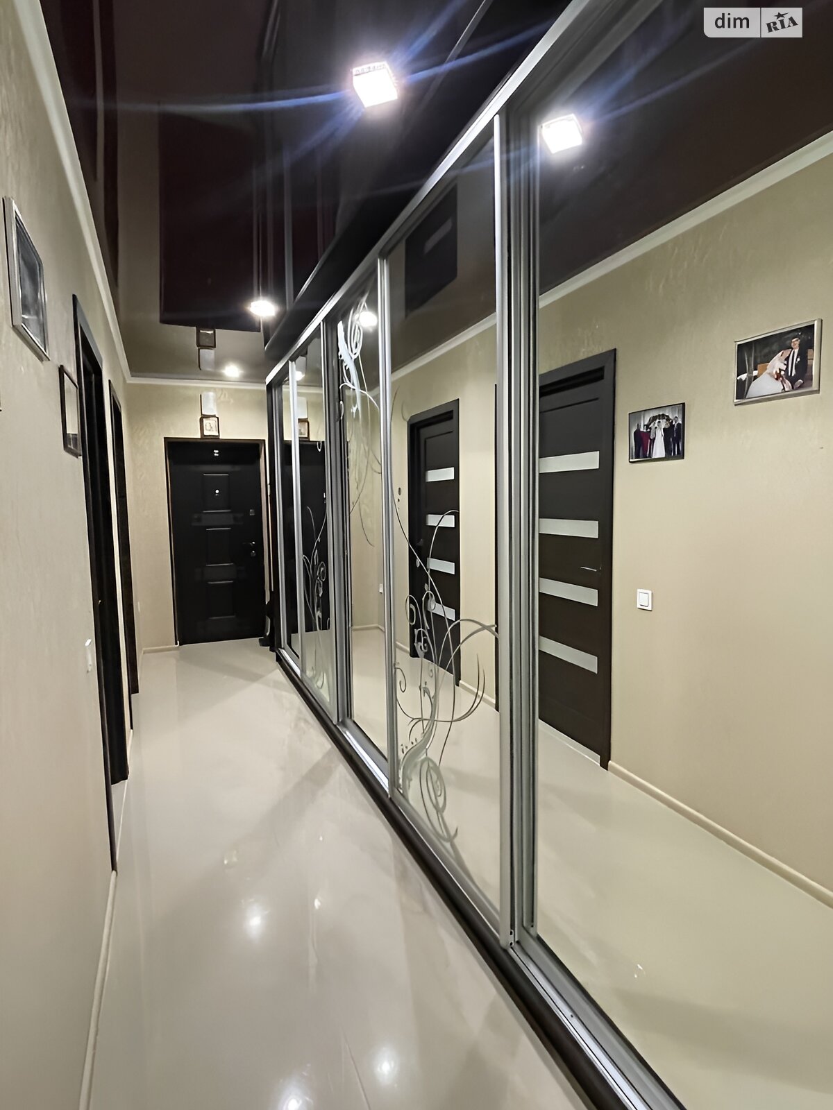Продаж двокімнатної квартири в Рівному, на вул. Соборна 285А, кв. 153, район Ювілейний фото 1 Продаж двокімнатної квартири в Рівному, на вул. Соборна 285А, кв. 153, район Ювілейний фото 1