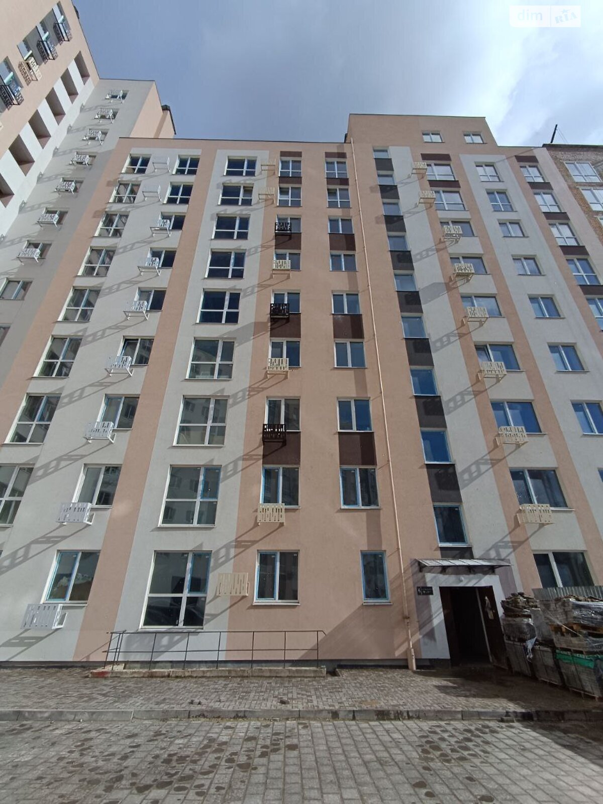 Продажа однокомнатной квартиры в Ровно, на ул. Соборная, район Ювилейный фото 1 Продажа однокомнатной квартиры в Ровно, на ул. Соборная, район Ювилейный фото 1