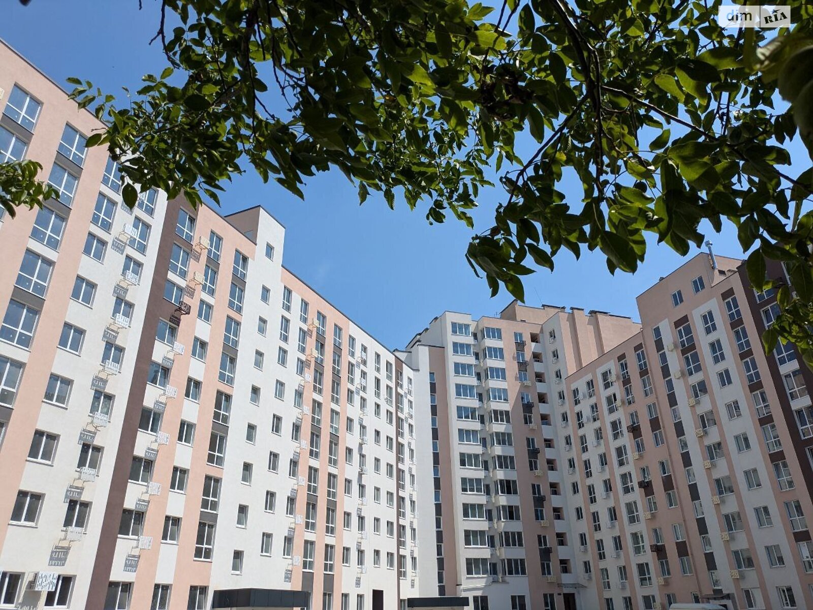 Продаж однокімнатної квартири в Рівному, на вул. Соборна, район Ювілейний фото 1