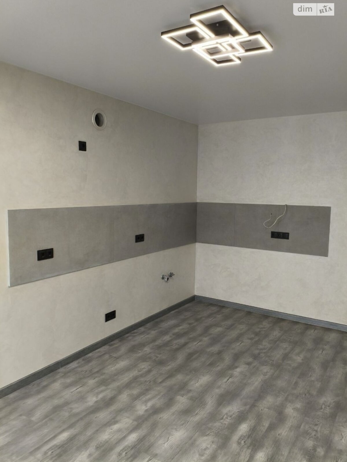 Продажа однокомнатной квартиры в Ровно, на ул. Соборная 289, район Ювилейный фото 1