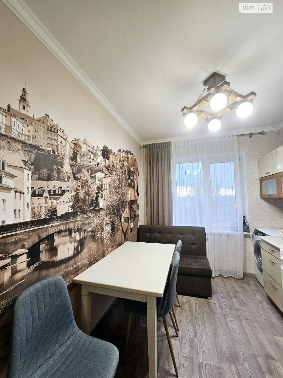 Продажа трехкомнатной квартиры в Ровно, на ул. Вербова 37, район Ювилейный фото 1