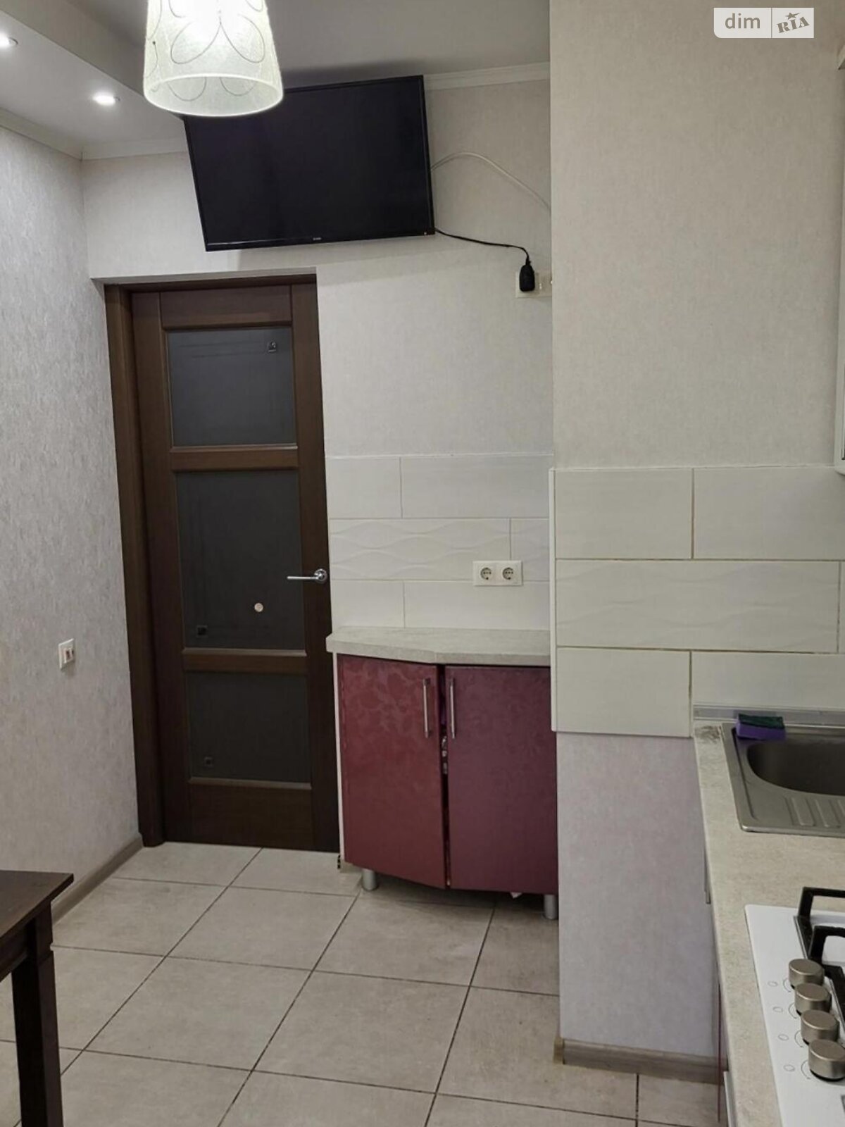 Продажа трехкомнатной квартиры в Ровно, на ул. Виталия Магеля, район Ювилейный фото 1 Продажа трехкомнатной квартиры в Ровно, на ул. Виталия Магеля, район Ювилейный фото 1