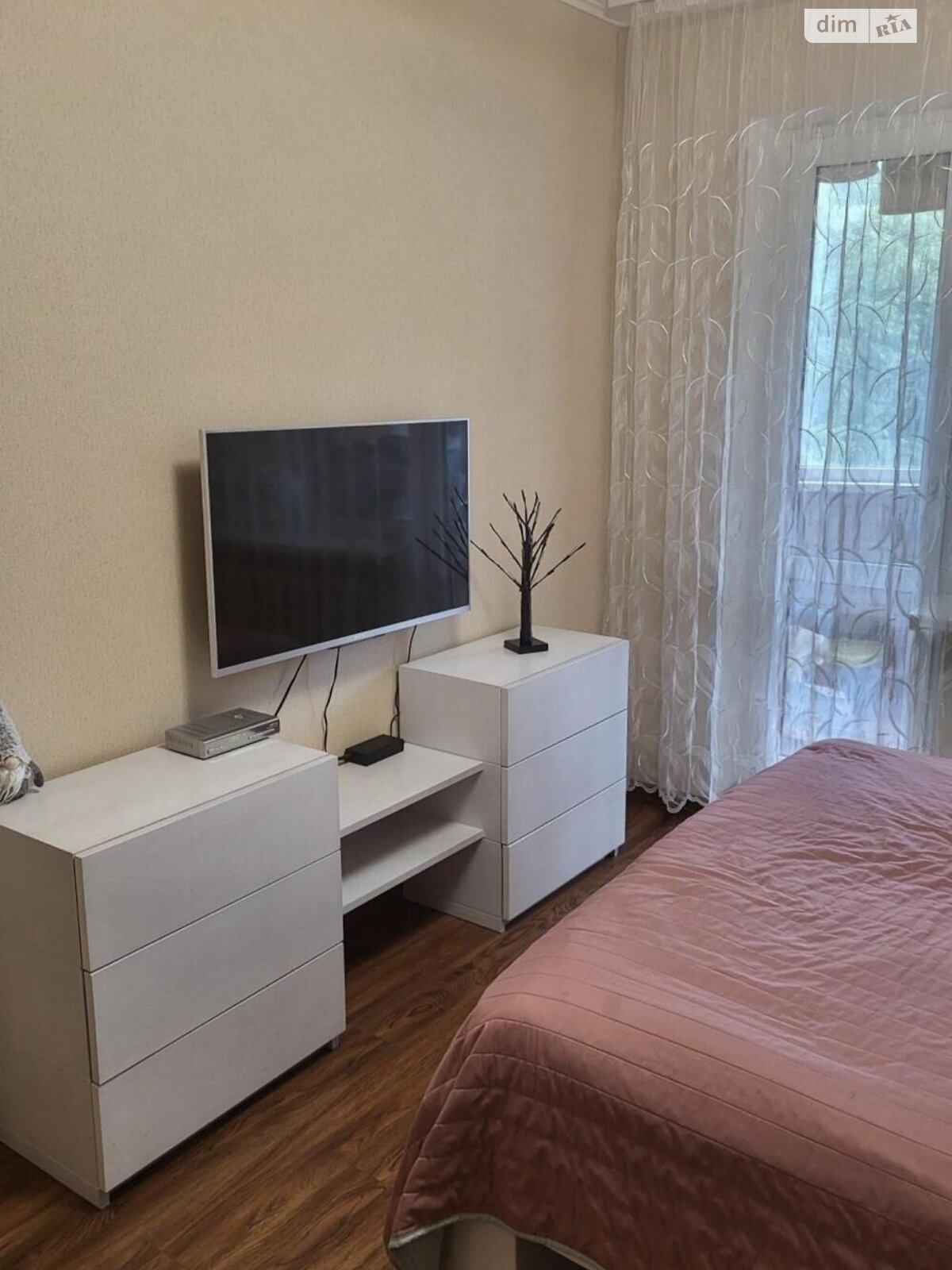 Продажа трехкомнатной квартиры в Ровно, на ул. Виталия Магеля, район Ювилейный фото 1 Продажа трехкомнатной квартиры в Ровно, на ул. Виталия Магеля, район Ювилейный фото 1