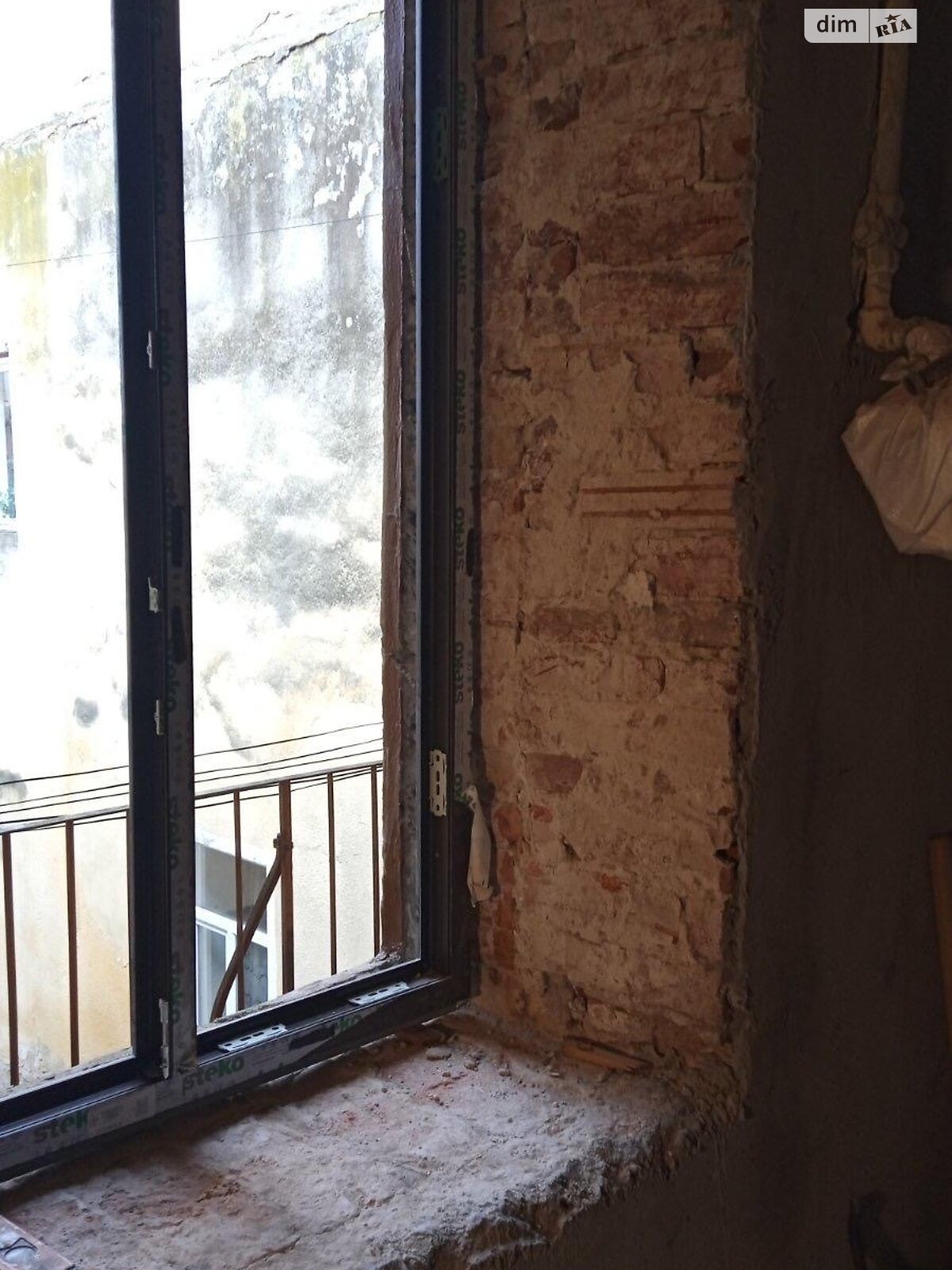 Продажа двухкомнатной квартиры в Самборе, на пл. Рынок 30, кв. 4, фото 1