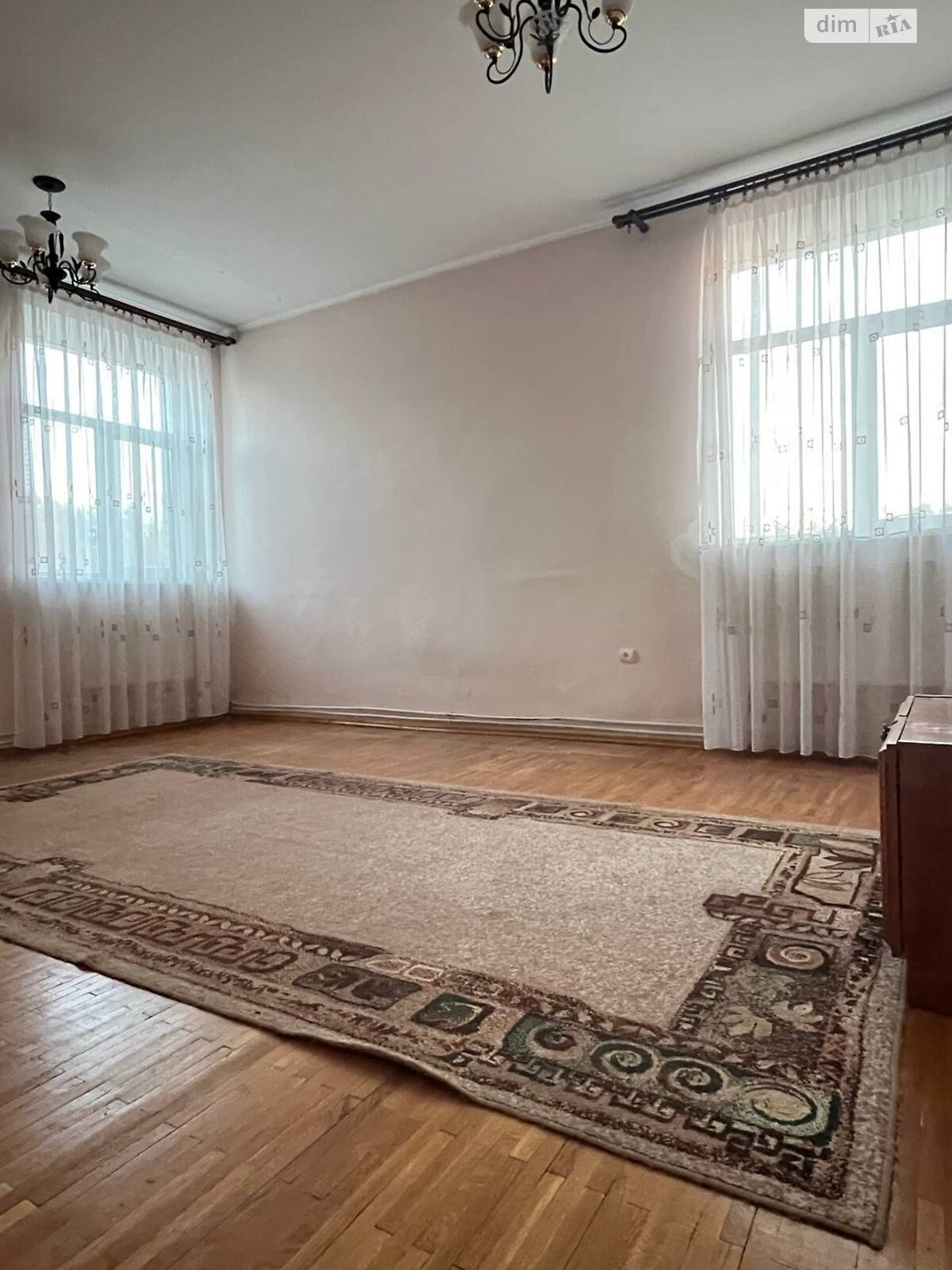 Продажа трехкомнатной квартиры в Сарнах, на ул. Гоголя, район Сарны фото 1