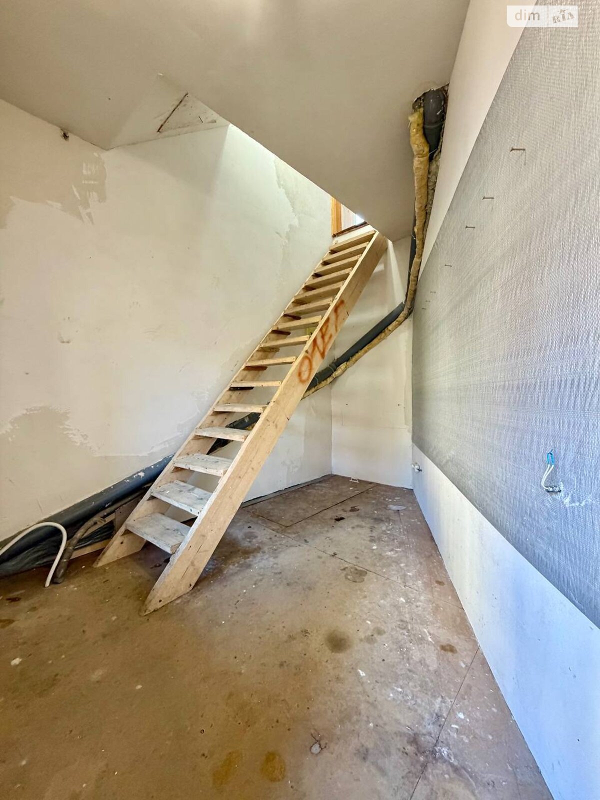 Продажа двухкомнатной квартиры в Сходнице, на ул. Бориславская 1, фото 1 Продажа двухкомнатной квартиры в Сходнице, на ул. Бориславская 1, фото 1