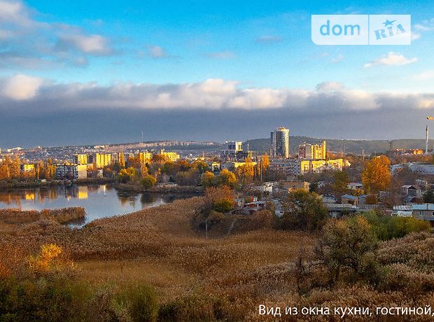 Продажа трехкомнатной квартиры в Симферополе, район Марьино фото 1 Продажа трехкомнатной квартиры в Симферополе, район Марьино фото 1
