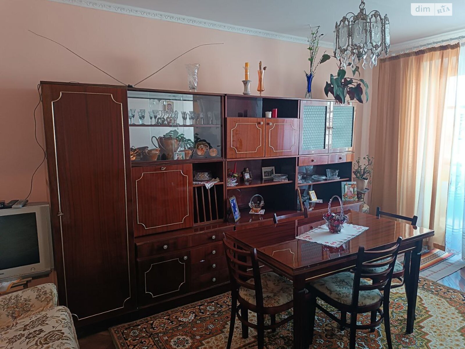 Продажа трехкомнатной квартиры в Скалате, на ул. Коновальца, фото 1