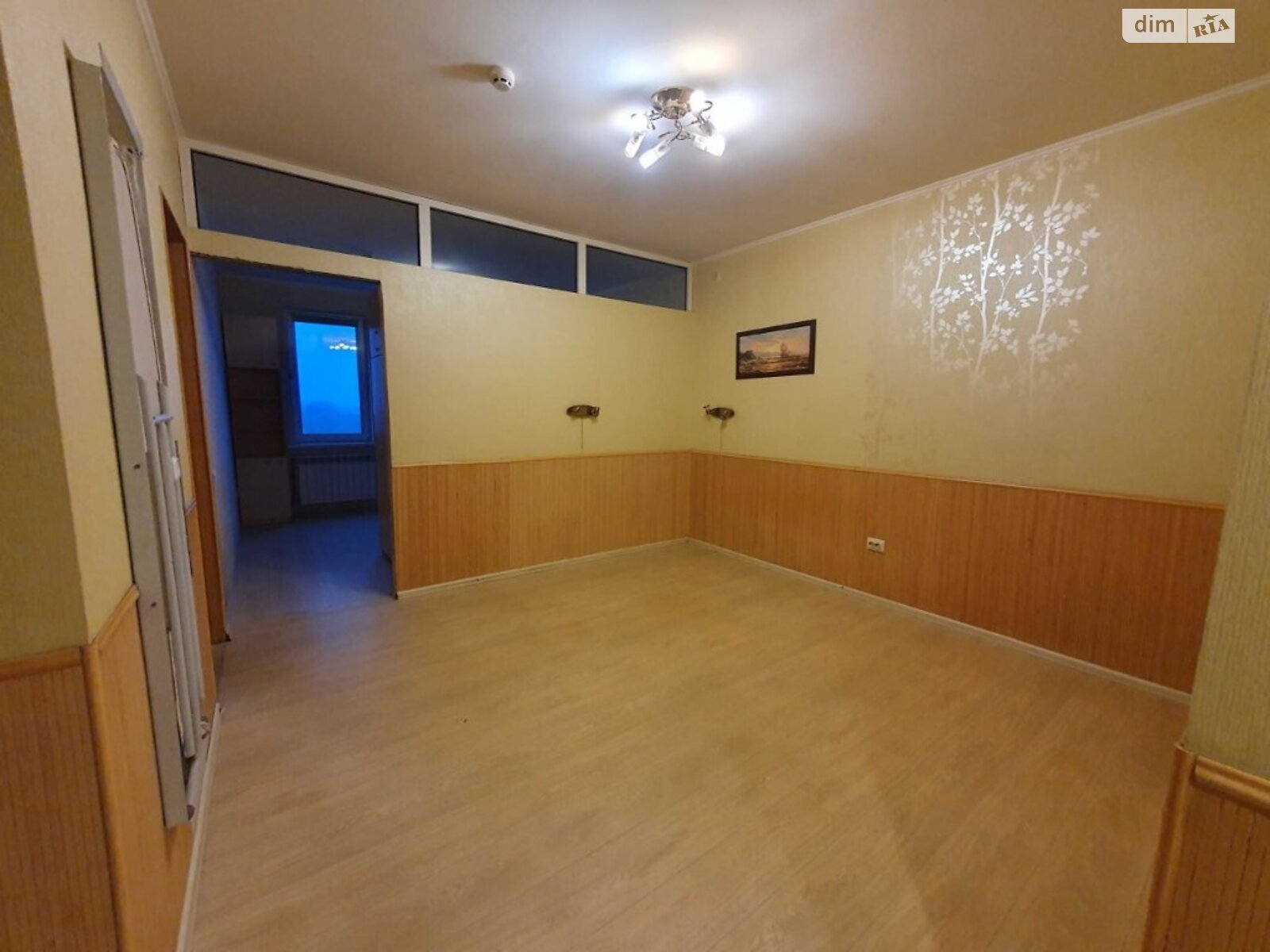 Продажа трехкомнатной квартиры в Слобожанском, на ул. 8-го Марта, фото 1