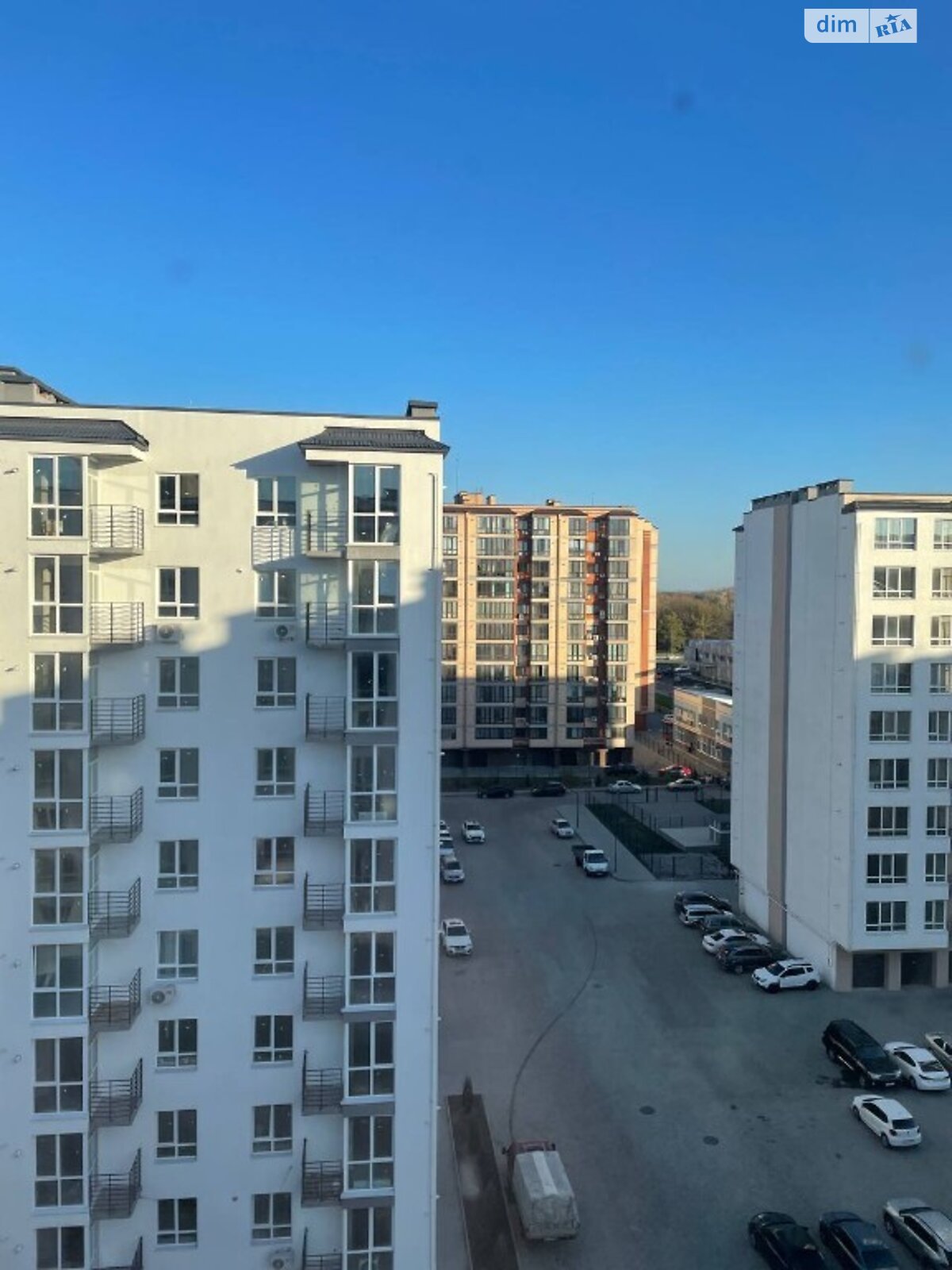 Продажа четырехкомнатной квартиры в Слобожанском, на ул. Семейная 6, фото 1