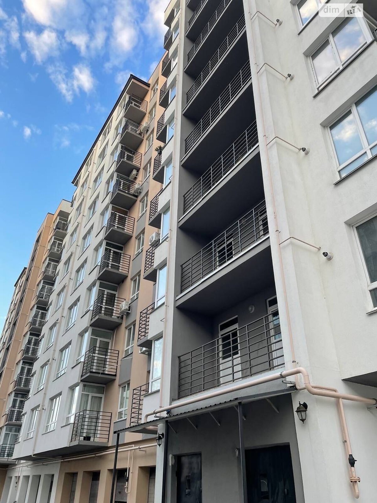 Продажа трехкомнатной квартиры в Слобожанском, на ул. Семейная 3, фото 1 Продажа трехкомнатной квартиры в Слобожанском, на ул. Семейная 3, фото 1