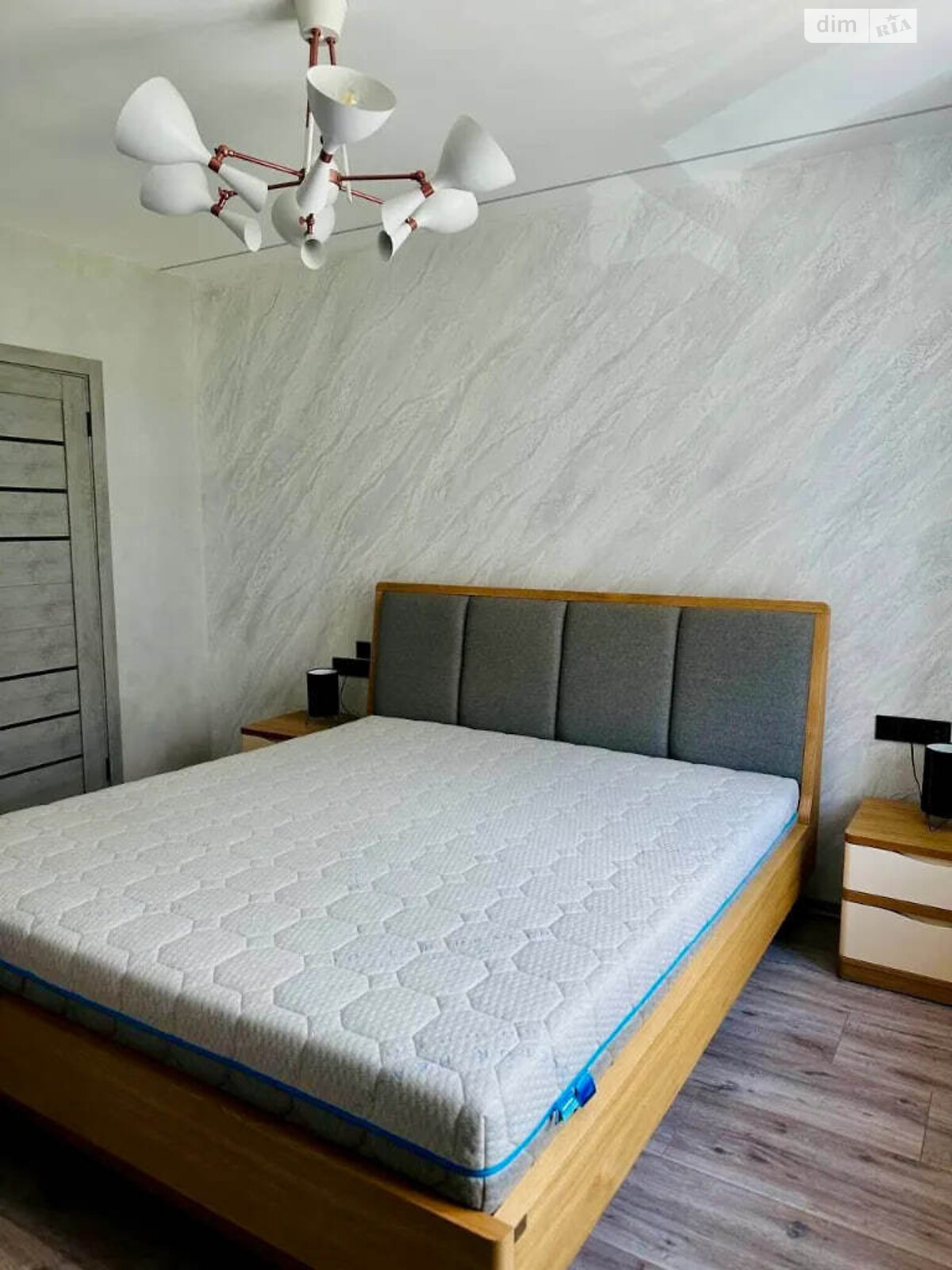 Продажа трехкомнатной квартиры в Слобожанском, на ул. Семейная 6, фото 1 Продажа трехкомнатной квартиры в Слобожанском, на ул. Семейная 6, фото 1
