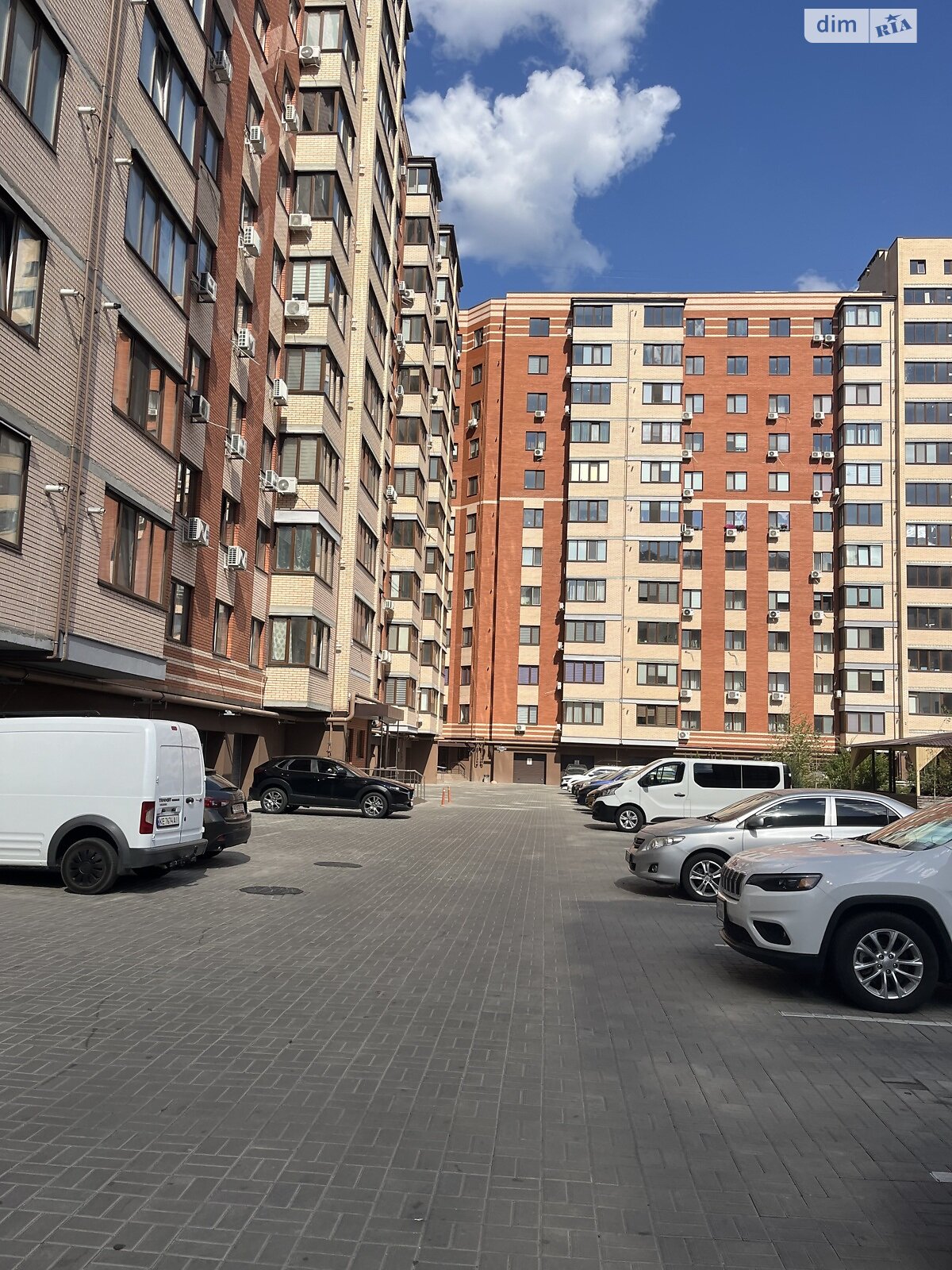 Продаж однокімнатної квартири в Слобожанському, на вул. Співдружності 1 корпус 3, фото 1 Продаж однокімнатної квартири в Слобожанському, на вул. Співдружності 1 корпус 3, фото 1