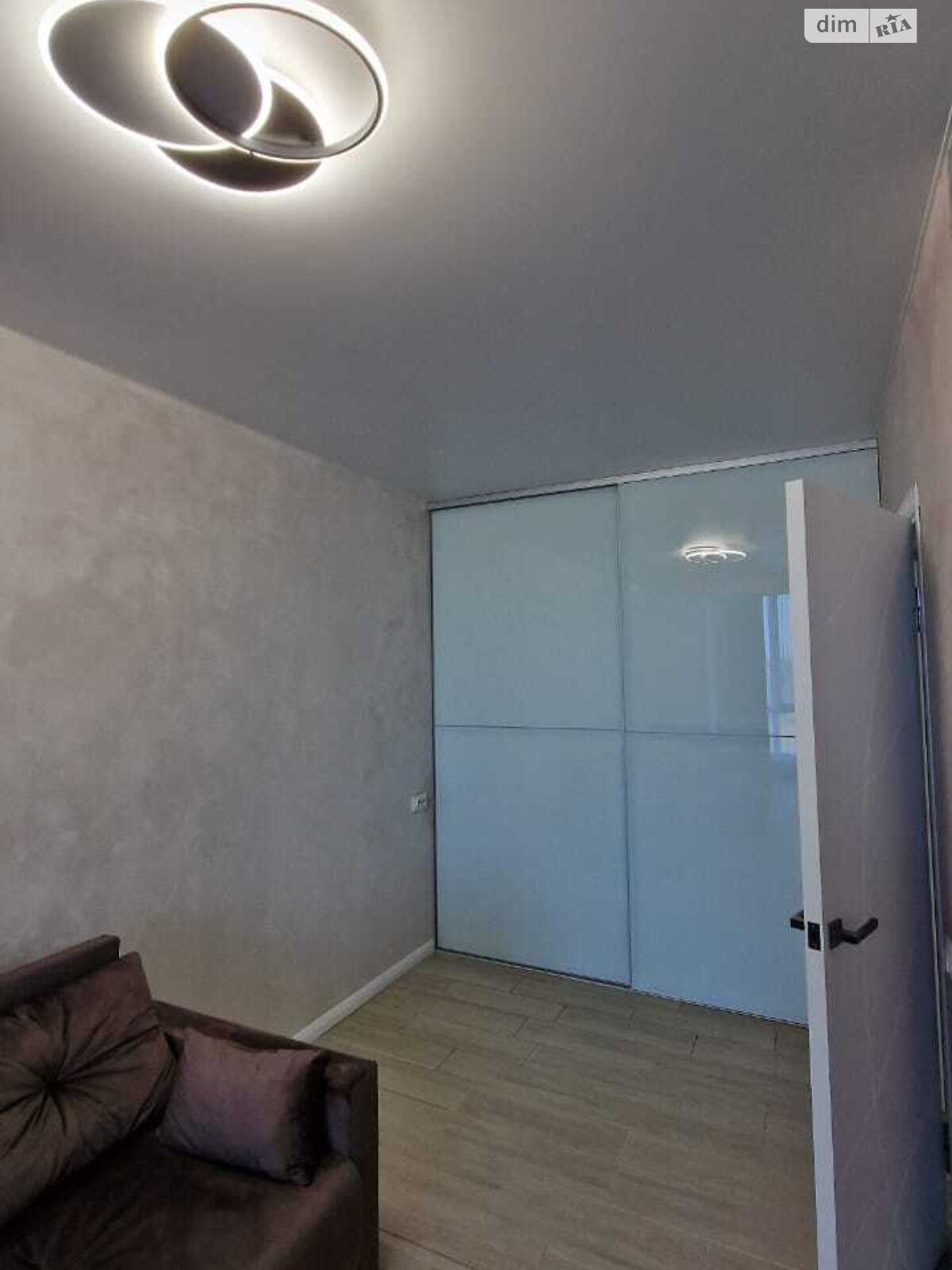 Продаж однокімнатної квартири в Слобожанському, на вул. Співдружності 1 корпус 2, фото 1 Продаж однокімнатної квартири в Слобожанському, на вул. Співдружності 1 корпус 2, фото 1