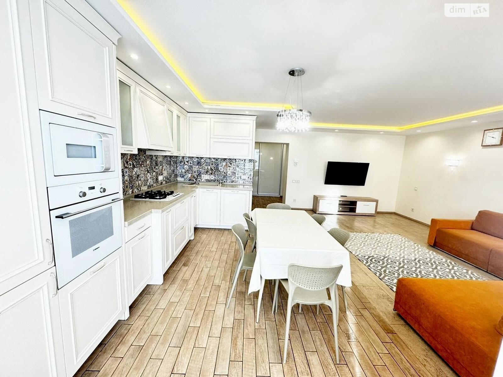 Продаж чотирикімнатної квартири в Слобожанському, на вул. Володимирська, фото 1 Продаж чотирикімнатної квартири в Слобожанському, на вул. Володимирська, фото 1