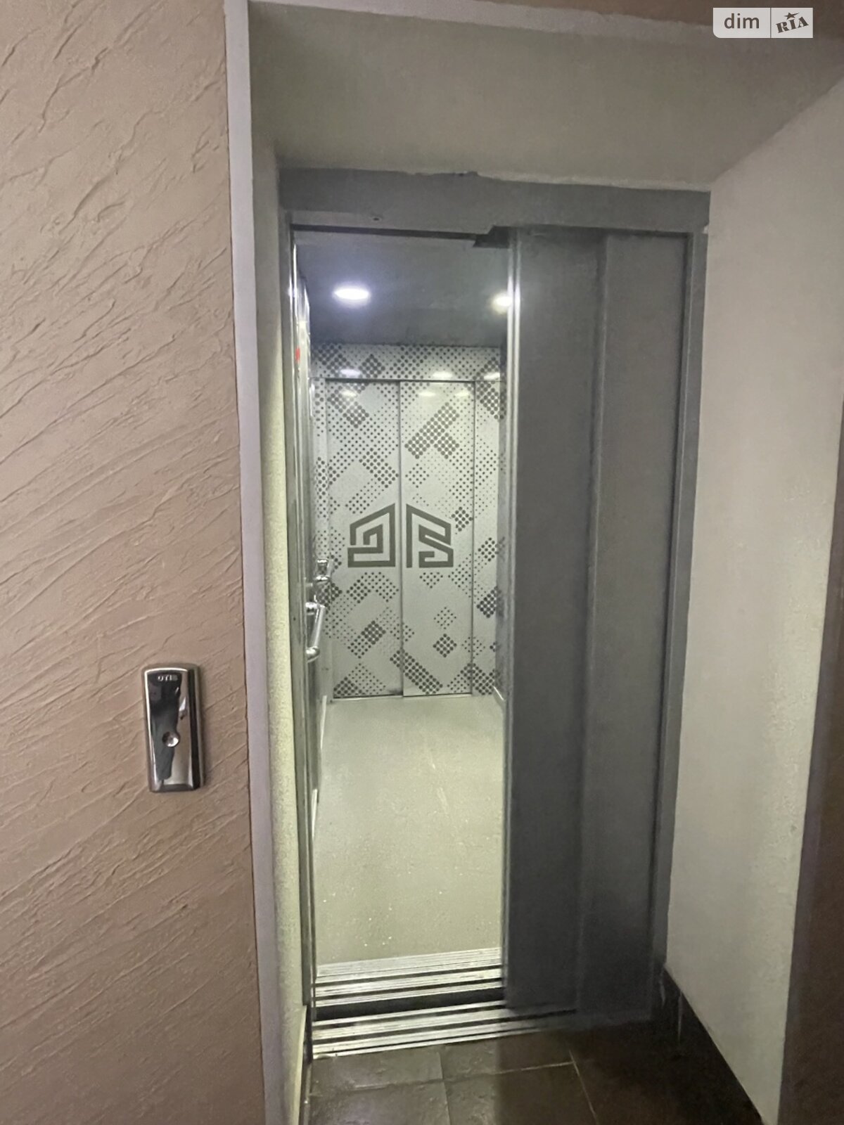 Продаж двокімнатної квартири в Слобожанському, на вул. Володимирська 1 корпус 4, фото 1 Продаж двокімнатної квартири в Слобожанському, на вул. Володимирська 1 корпус 4, фото 1