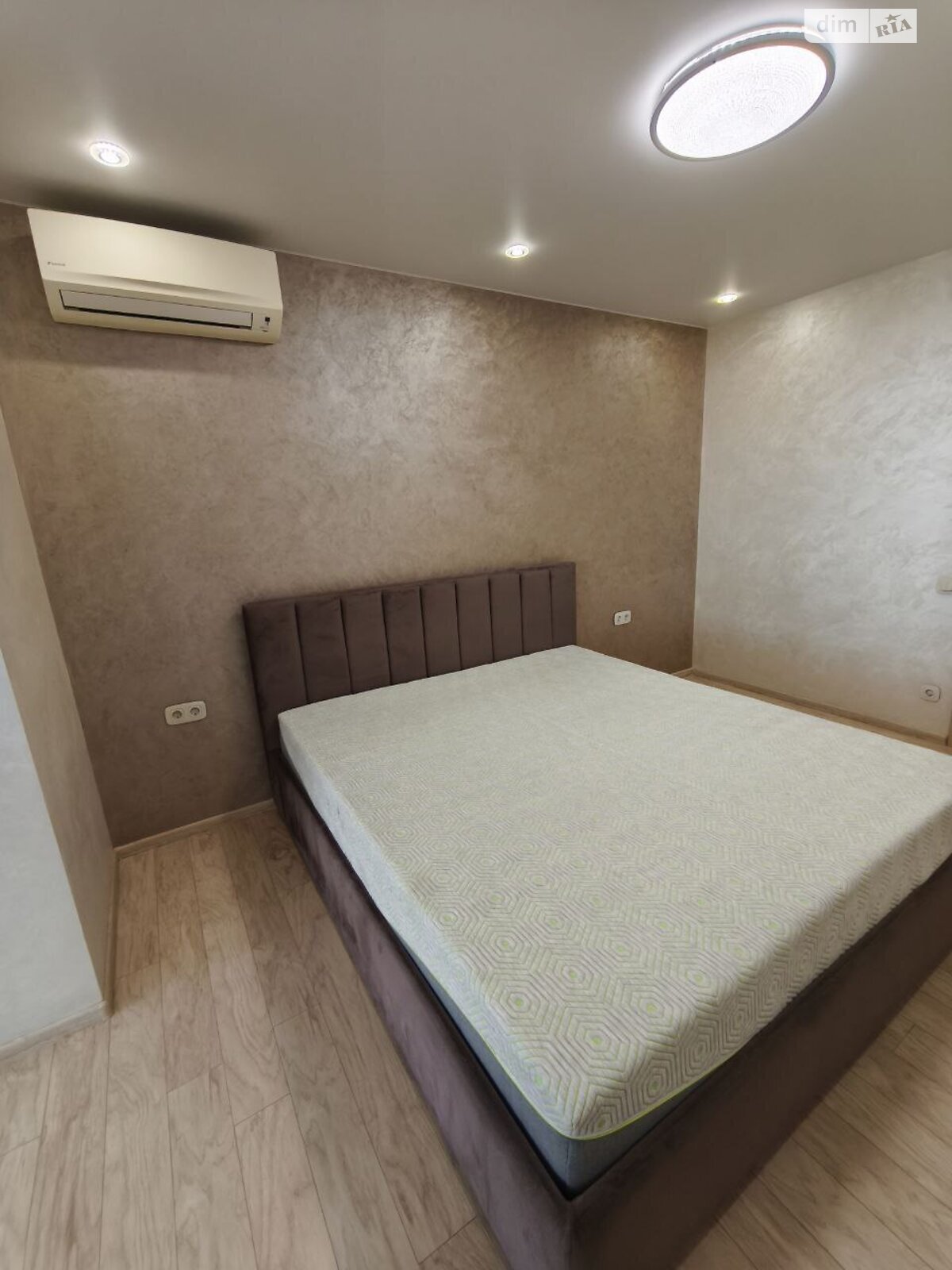 Продажа трехкомнатной квартиры в Слобожанском, на ул. Владимирская 1 корпус 4, кв. 43, фото 1