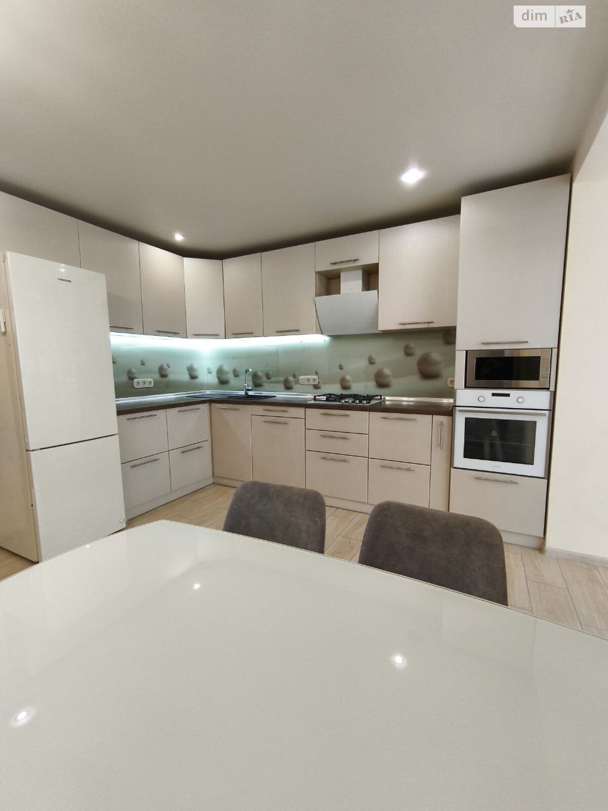 Продажа трехкомнатной квартиры в Слобожанском, на ул. Владимирская 1 корпус 4, кв. 43, фото 1