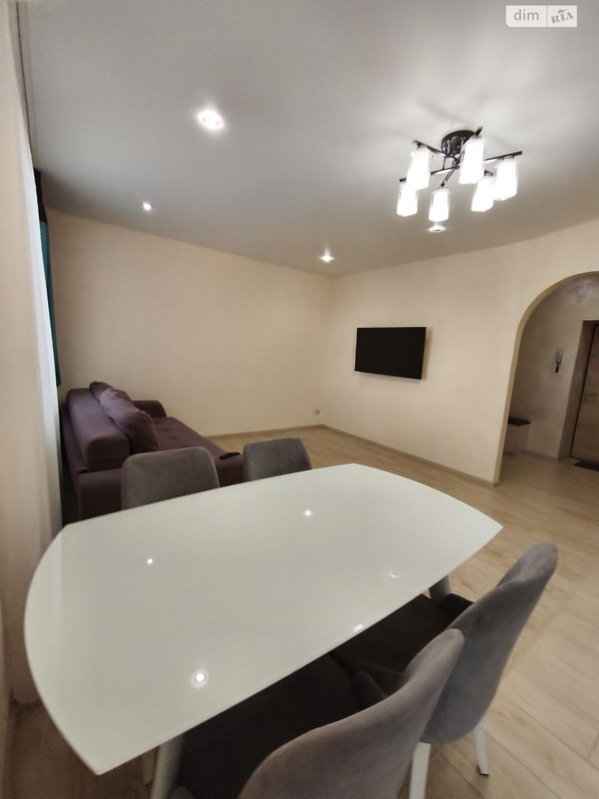 Продажа трехкомнатной квартиры в Слобожанском, на ул. Владимирская 1 корпус 4, кв. 43, фото 1