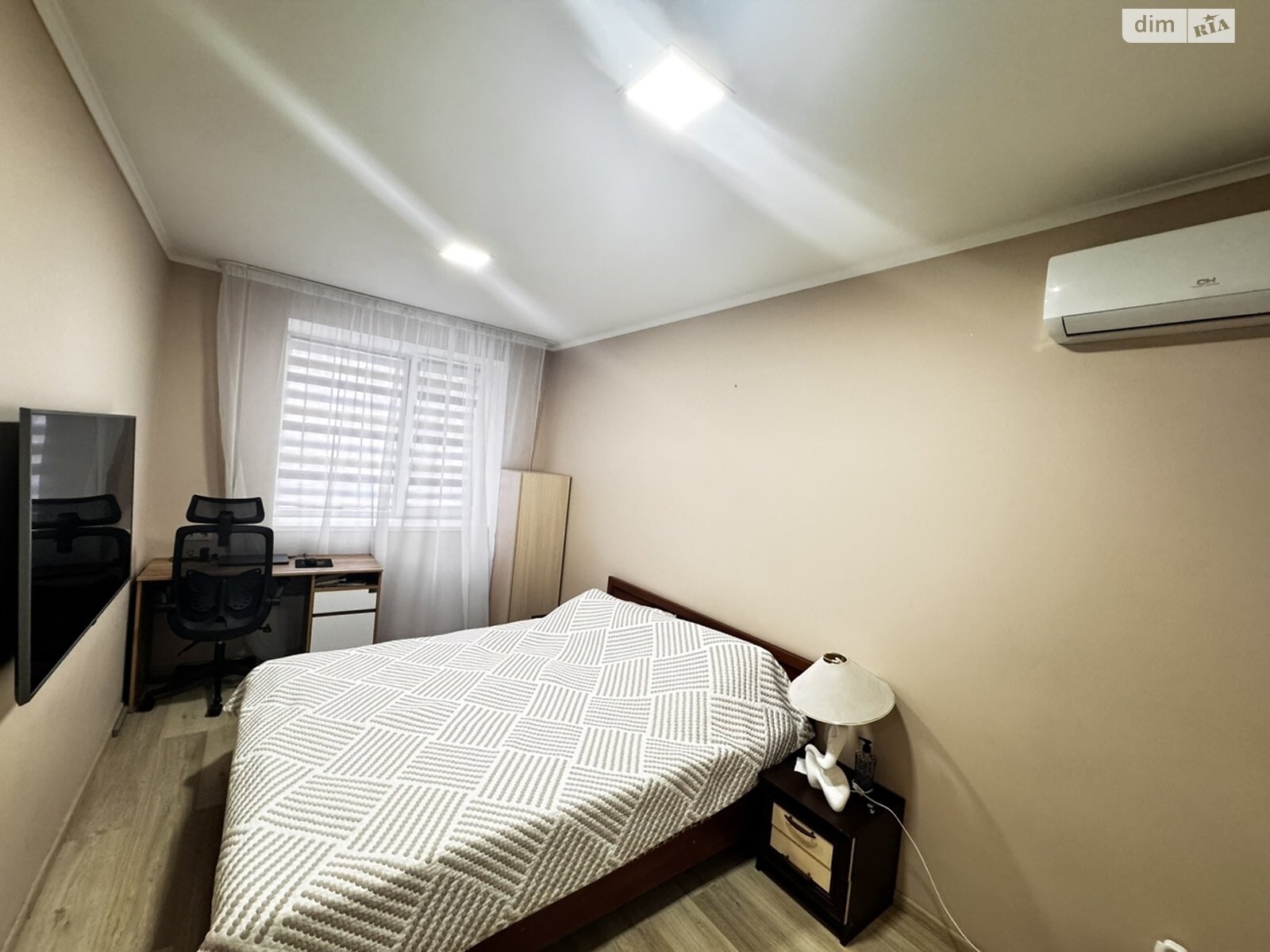 Продажа однокомнатной квартиры в Слобожанском, на ул. Содружества, фото 1