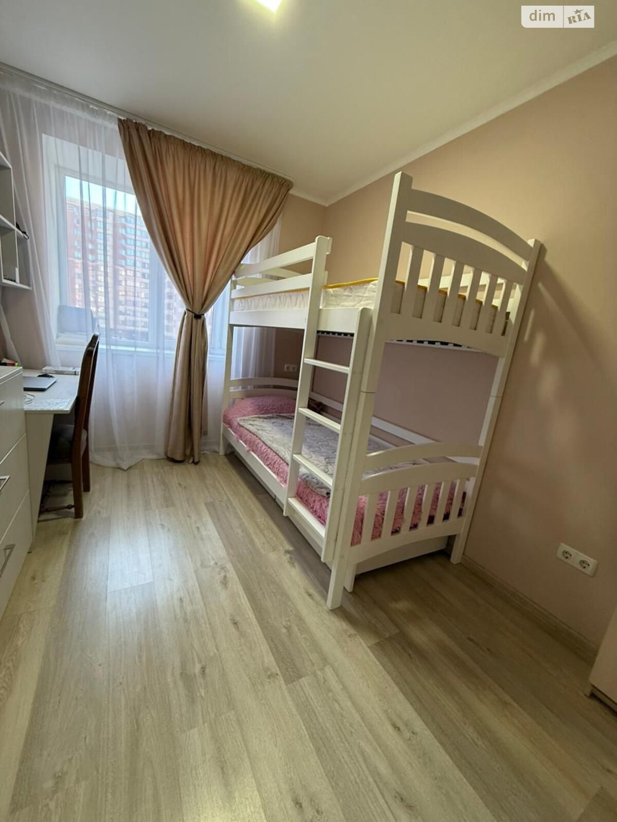 Продажа однокомнатной квартиры в Слобожанском, на ул. Содружества, фото 1