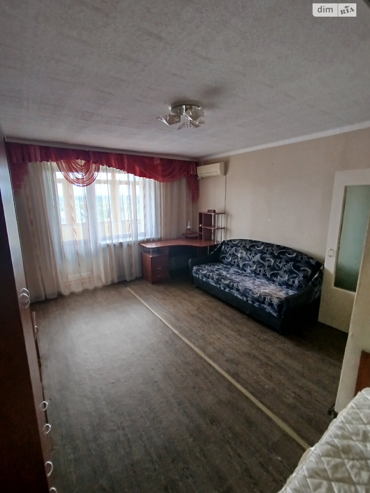 Продаж однокімнатної квартири в Смілі, на вул. 40-річчя Перемоги 14, фото 1 Продаж однокімнатної квартири в Смілі, на вул. 40-річчя Перемоги 14, фото 1