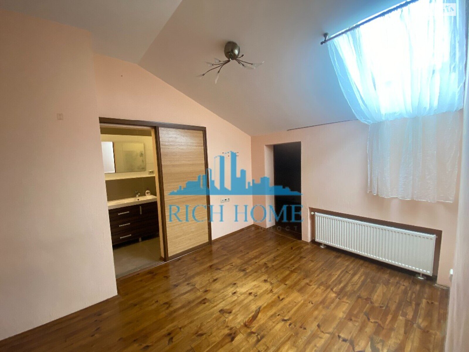 Продажа четырехкомнатной квартиры в Софиевской Борщаговке, на ул. Академика Амосова 6, фото 1