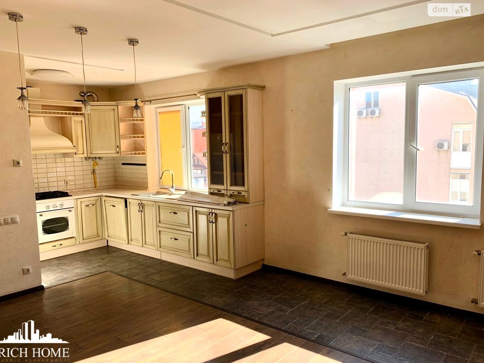 Продаж трикімнатної квартири в Софіївській Борщагівці, на вул. Академіка Амосова 6, фото 1