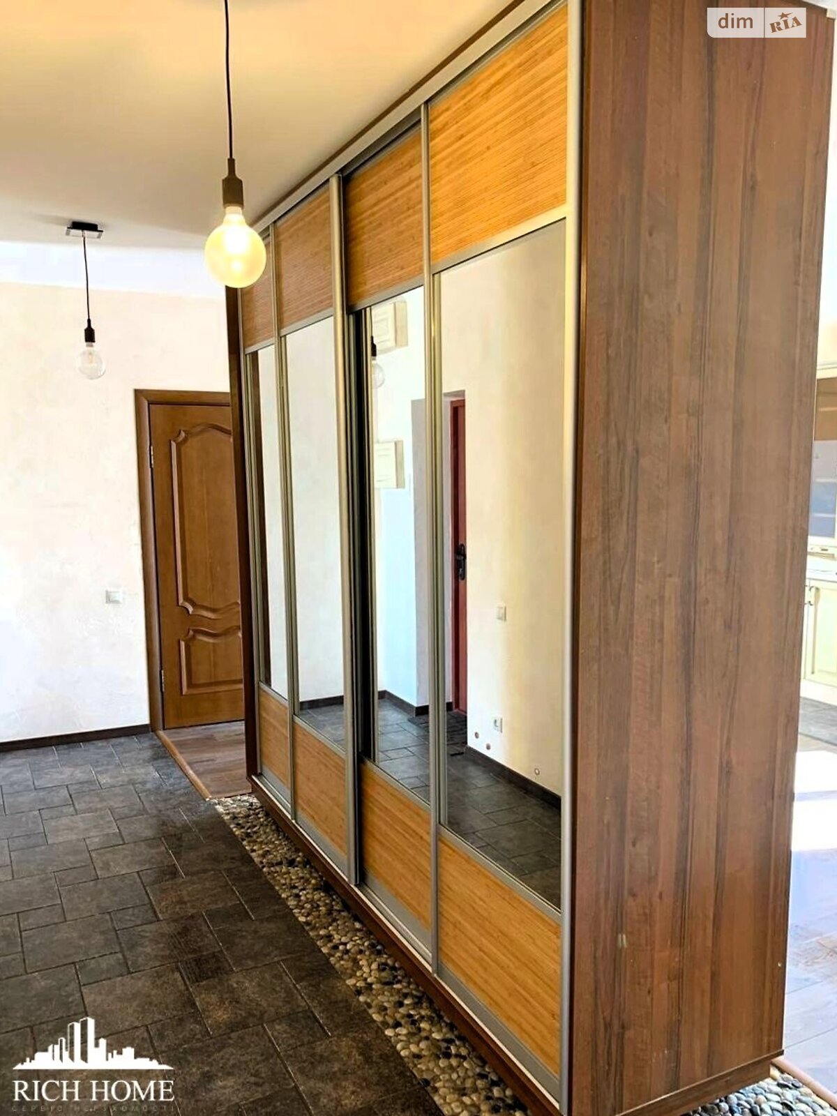 Продаж трикімнатної квартири в Софіївській Борщагівці, на вул. Академіка Амосова 6, фото 1