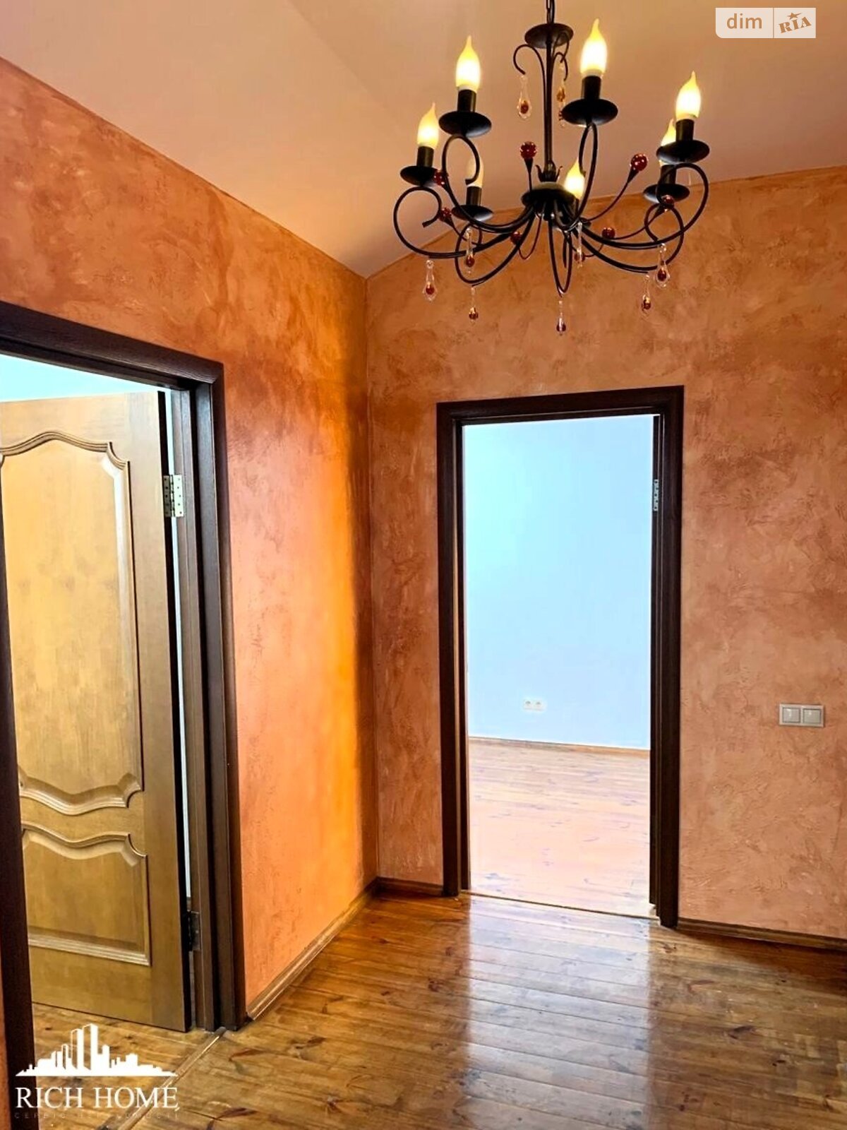 Продаж трикімнатної квартири в Софіївській Борщагівці, на вул. Академіка Амосова 6, фото 1