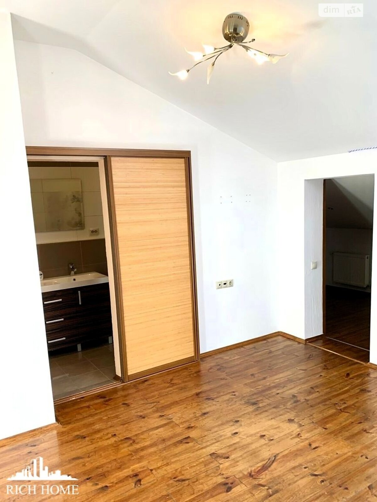 Продаж трикімнатної квартири в Софіївській Борщагівці, на вул. Академіка Амосова 6, фото 1