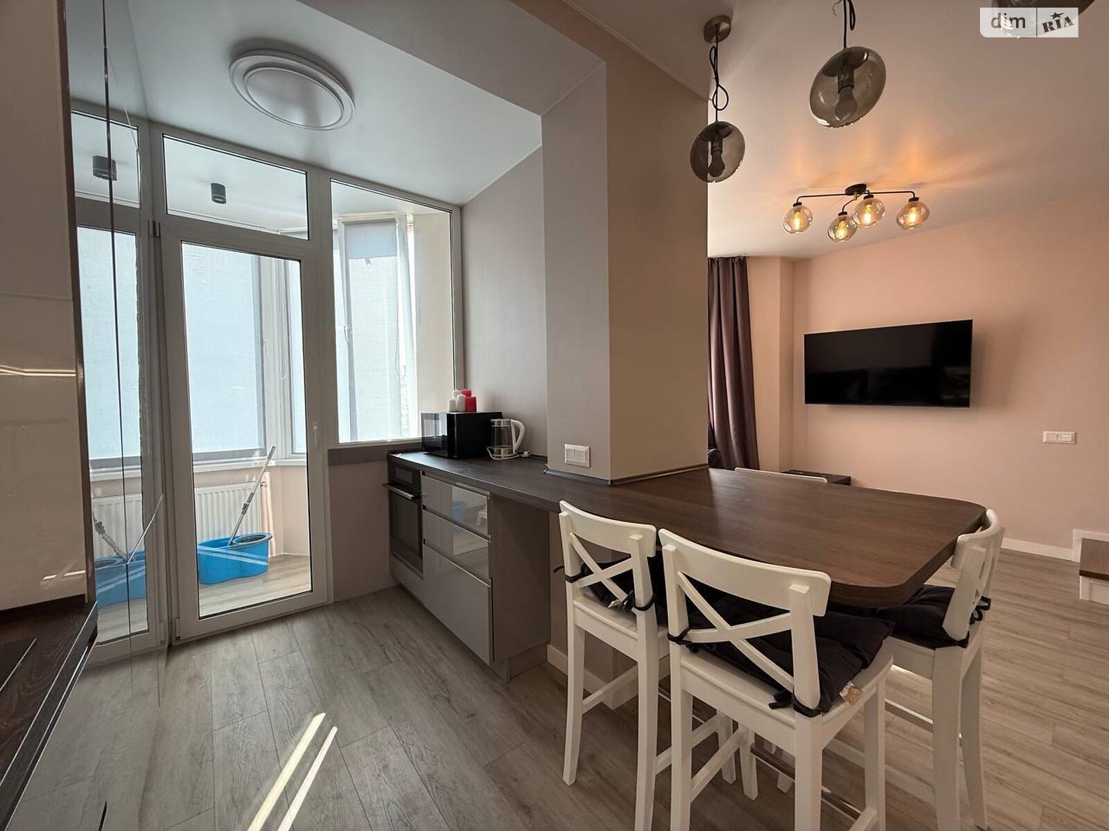 Продажа трехкомнатной квартиры в Софиевской Борщаговке, на ул. Академика Королёва 2, фото 1