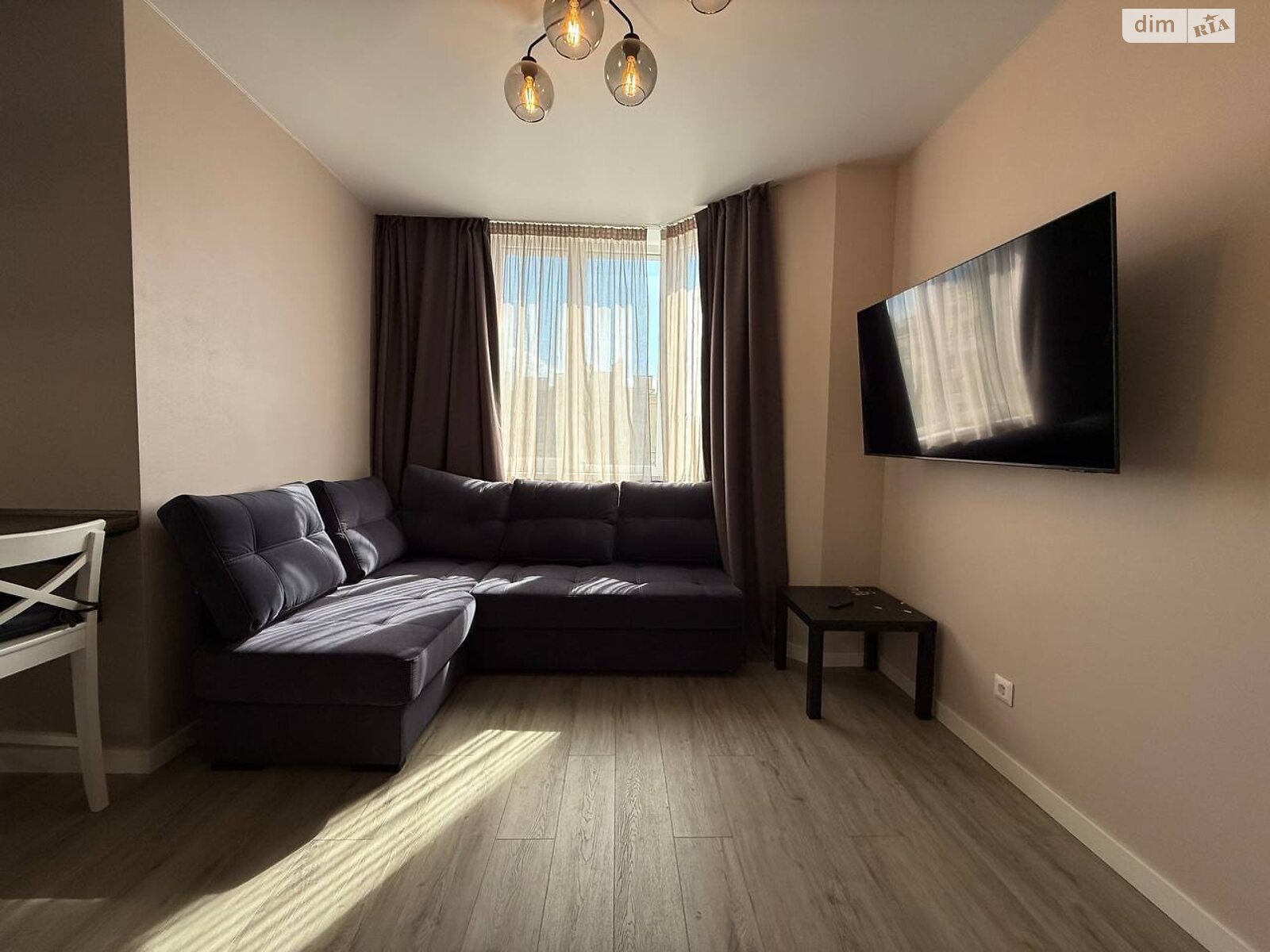 Продажа трехкомнатной квартиры в Софиевской Борщаговке, на ул. Академика Королёва 2, фото 1