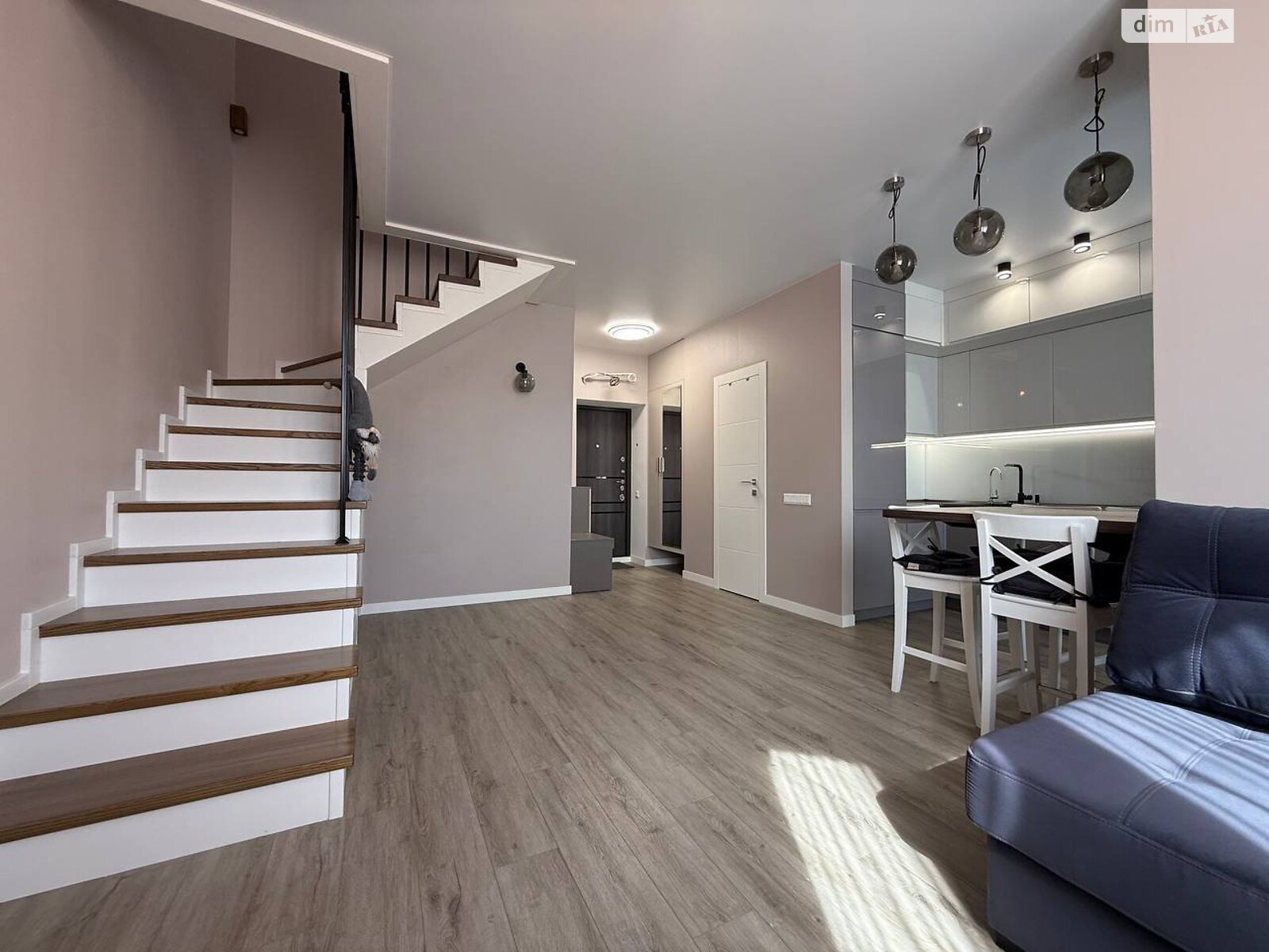 Продажа трехкомнатной квартиры в Софиевской Борщаговке, на ул. Академика Королёва 2, фото 1