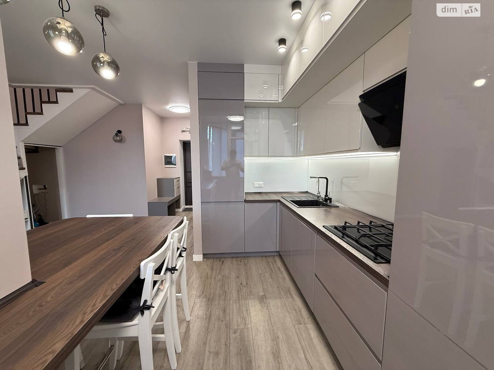 Продажа трехкомнатной квартиры в Софиевской Борщаговке, на ул. Академика Королёва 2, фото 1