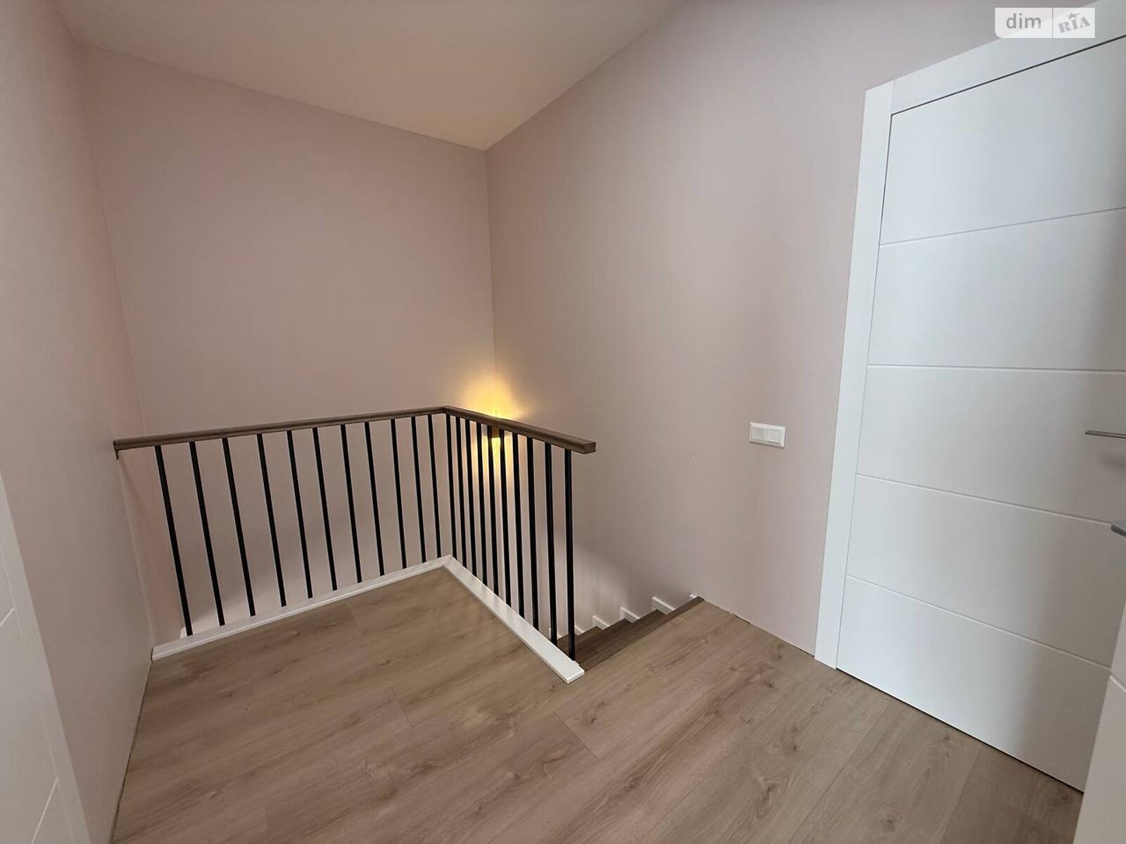 Продажа трехкомнатной квартиры в Софиевской Борщаговке, на ул. Академика Королёва 2, фото 1