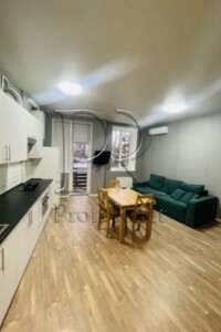 Продаж однокімнатної квартири в Софіївській Борщагівці, на просп. Героїв Небесної Сотні 16/6, фото 2