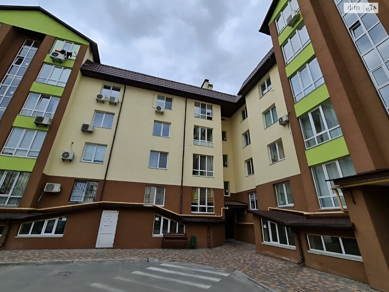 Продаж чотирикімнатної квартири в Софіївській Борщагівці, на вул. Гетьманська 8, фото 1 Продаж чотирикімнатної квартири в Софіївській Борщагівці, на вул. Гетьманська 8, фото 1