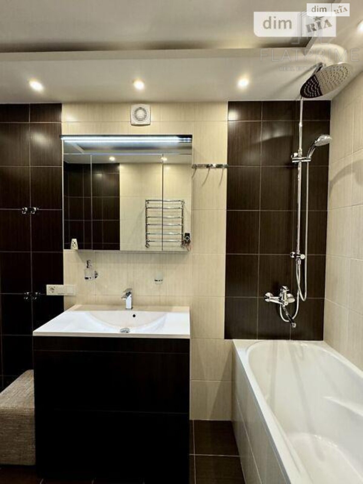 Продажа двухкомнатной квартиры в Софиевской Борщаговке, на ул. Гетманская, фото 1 Продажа двухкомнатной квартиры в Софиевской Борщаговке, на ул. Гетманская, фото 1