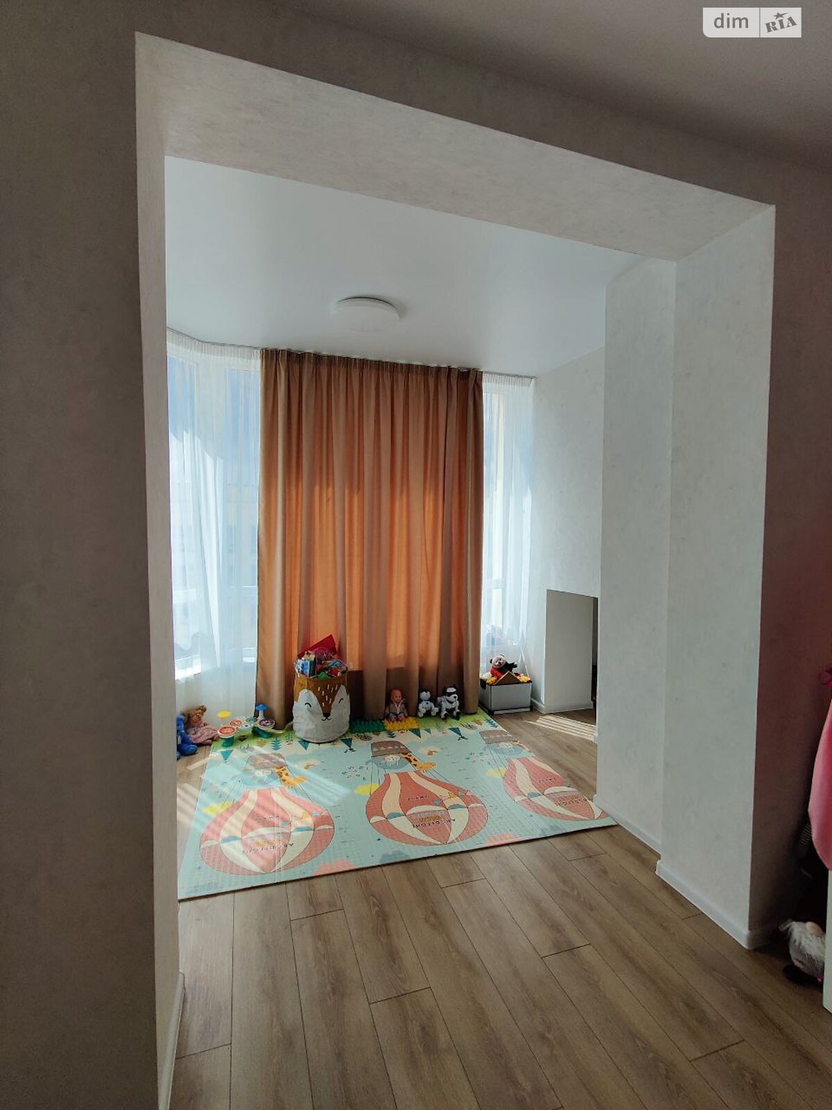 Продажа трехкомнатной квартиры в Софиевской Борщаговке, на ул. Клубная 10, фото 1 Продажа трехкомнатной квартиры в Софиевской Борщаговке, на ул. Клубная 10, фото 1