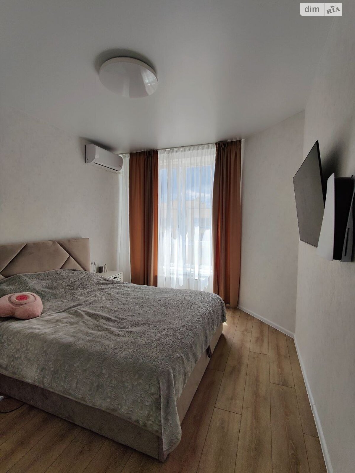 Продажа трехкомнатной квартиры в Софиевской Борщаговке, на ул. Клубная 10, фото 1 Продажа трехкомнатной квартиры в Софиевской Борщаговке, на ул. Клубная 10, фото 1