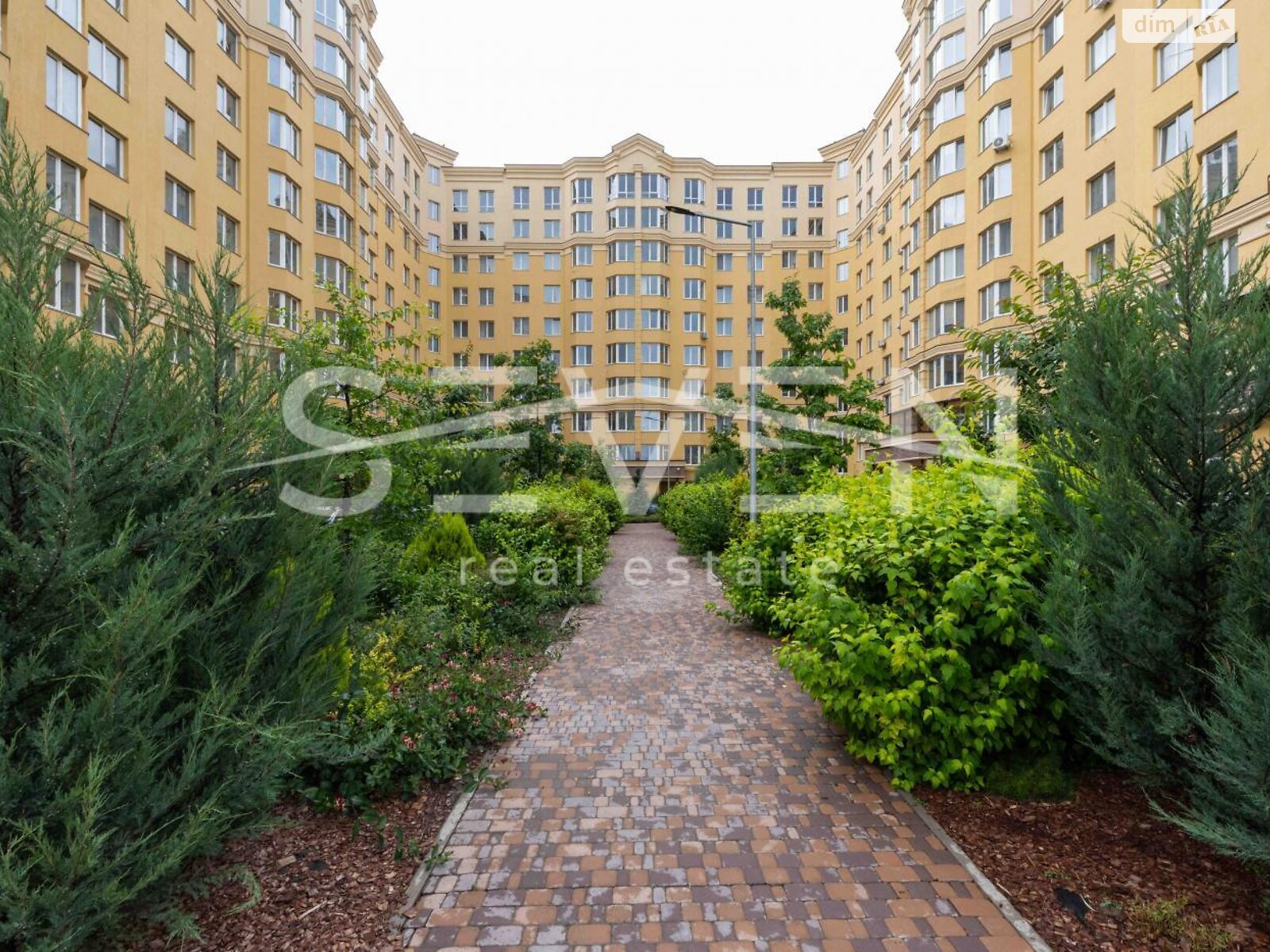 Продажа трехкомнатной квартиры в Софиевской Борщаговке, на ул. Клубная 12, кв. 20, фото 1 Продажа трехкомнатной квартиры в Софиевской Борщаговке, на ул. Клубная 12, кв. 20, фото 1
