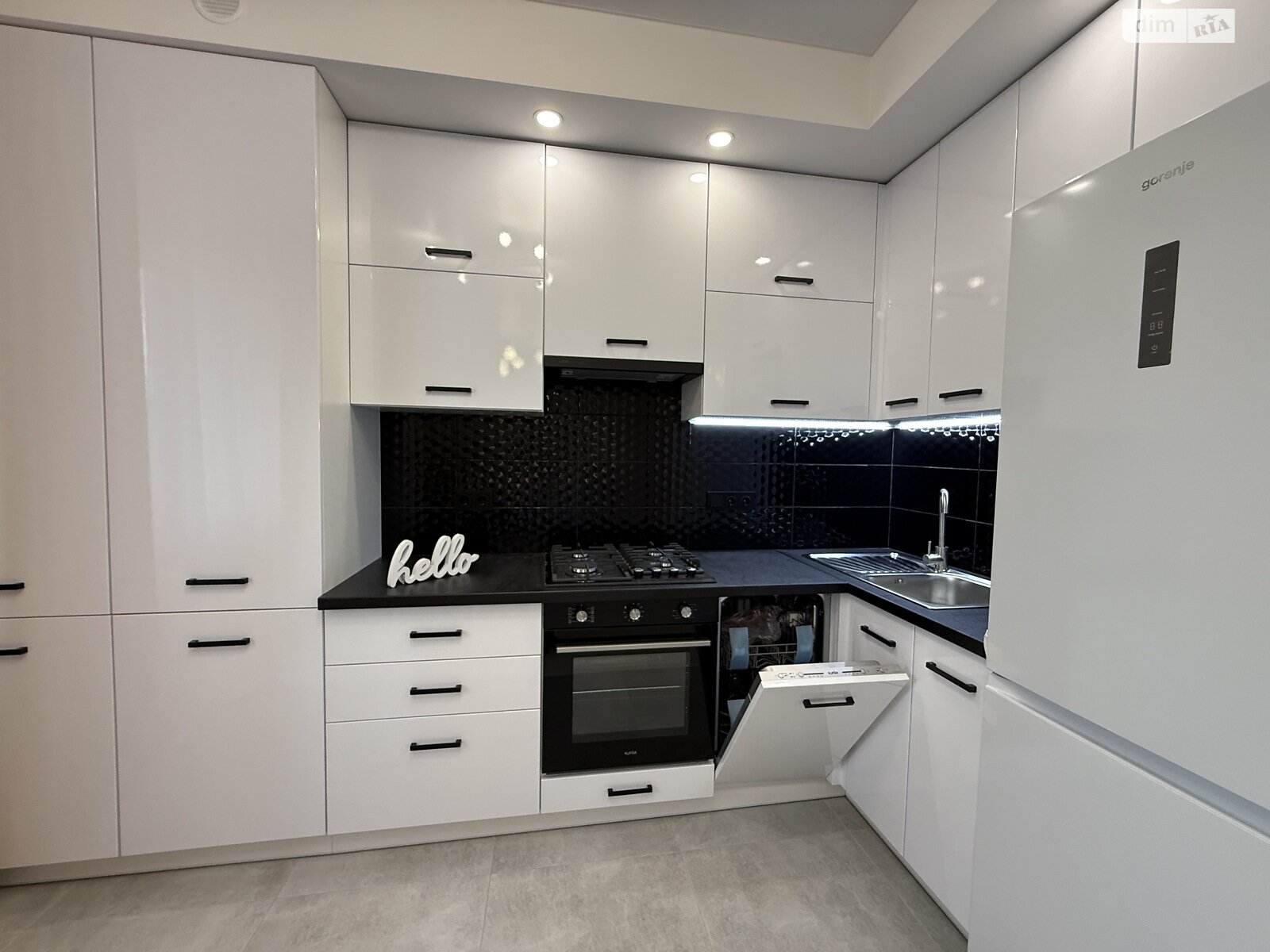 Продаж однокімнатної квартири в Софіївській Борщагівці, на вул. Миру 16, фото 1