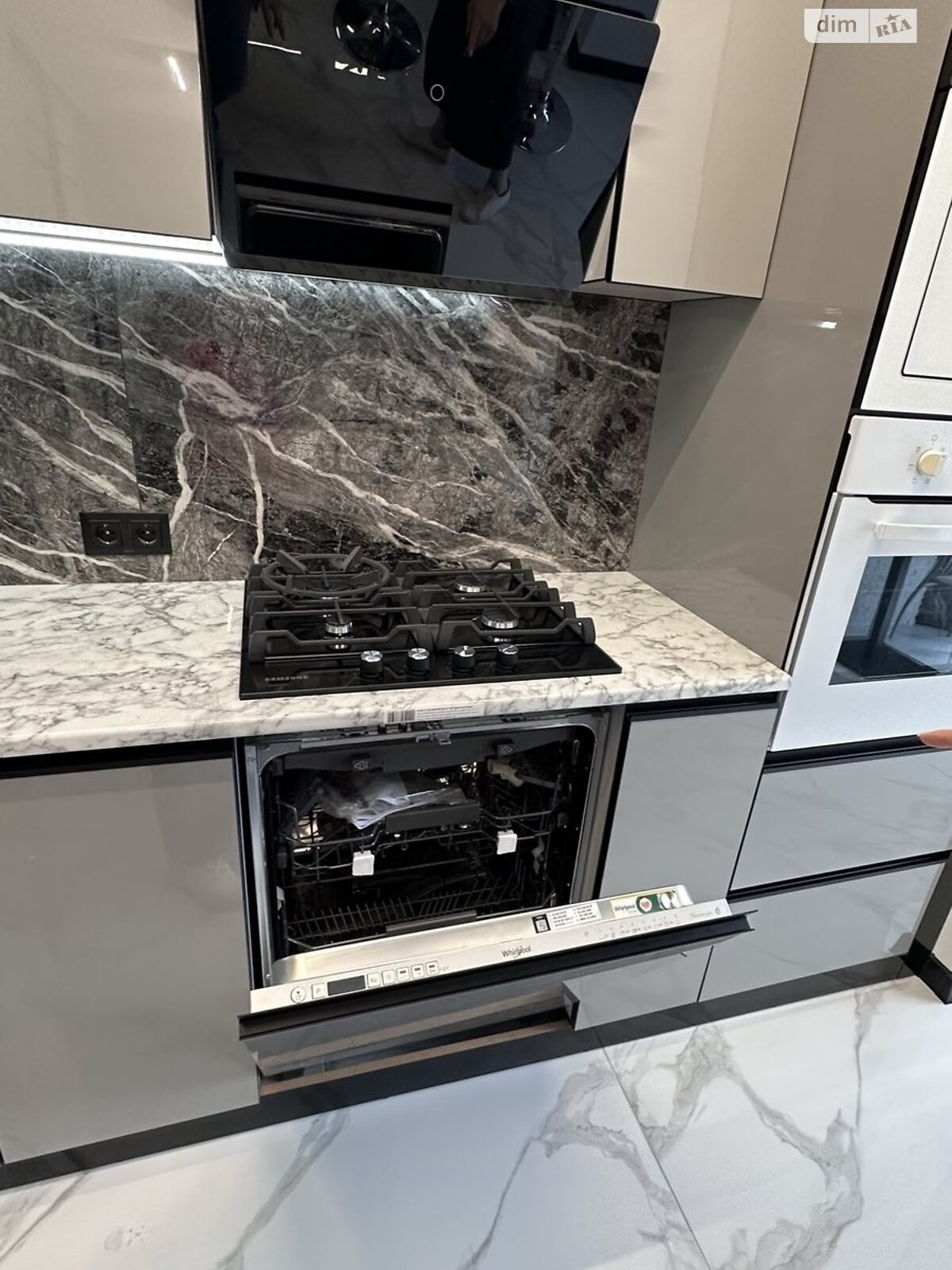 Продажа однокомнатной квартиры в Софиевской Борщаговке, на ул. Молодёжная 10, фото 1 Продажа однокомнатной квартиры в Софиевской Борщаговке, на ул. Молодёжная 10, фото 1