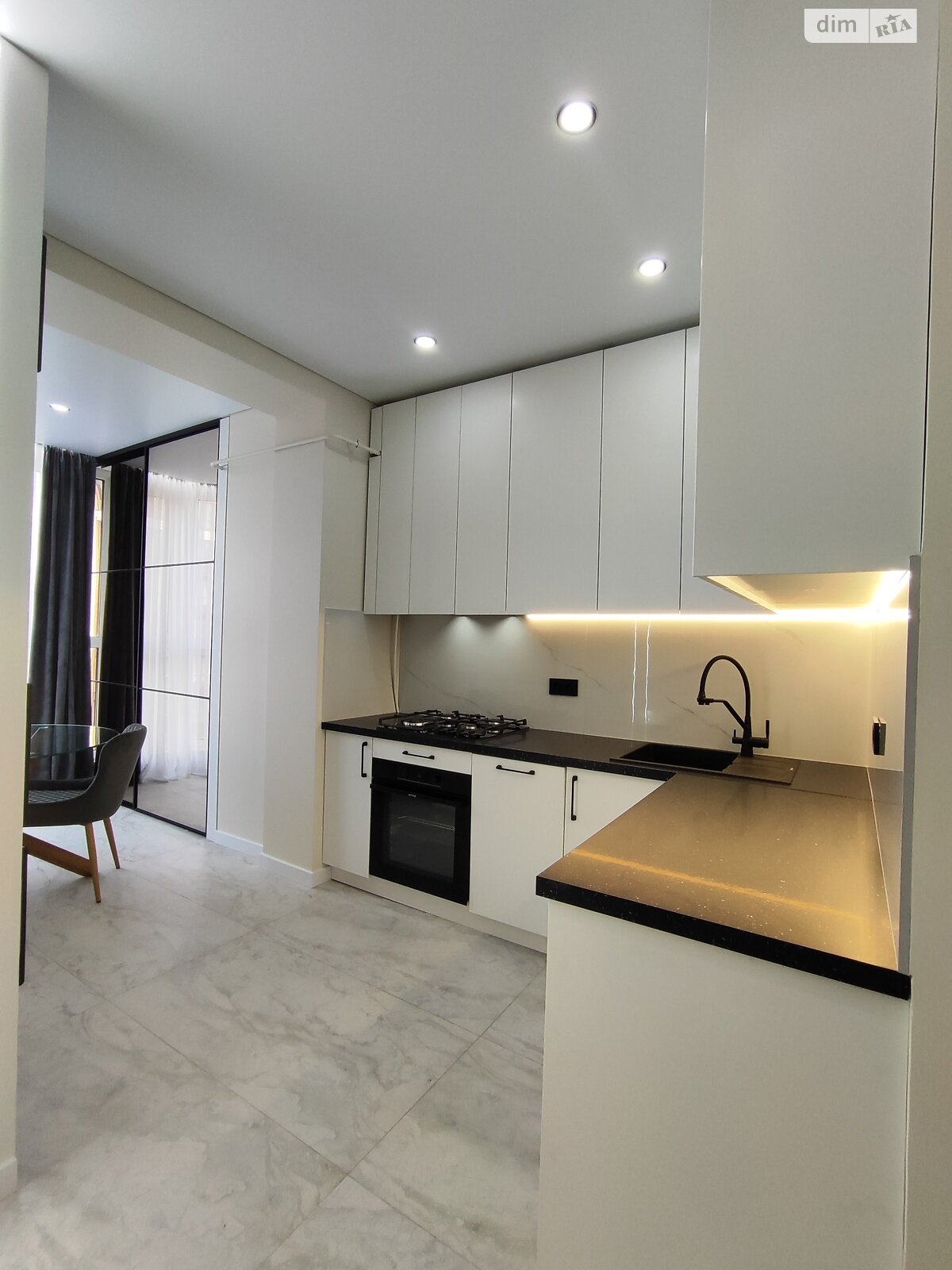 Продажа однокомнатной квартиры в Софиевской Борщаговке, на ул. Радостная 6, фото 1