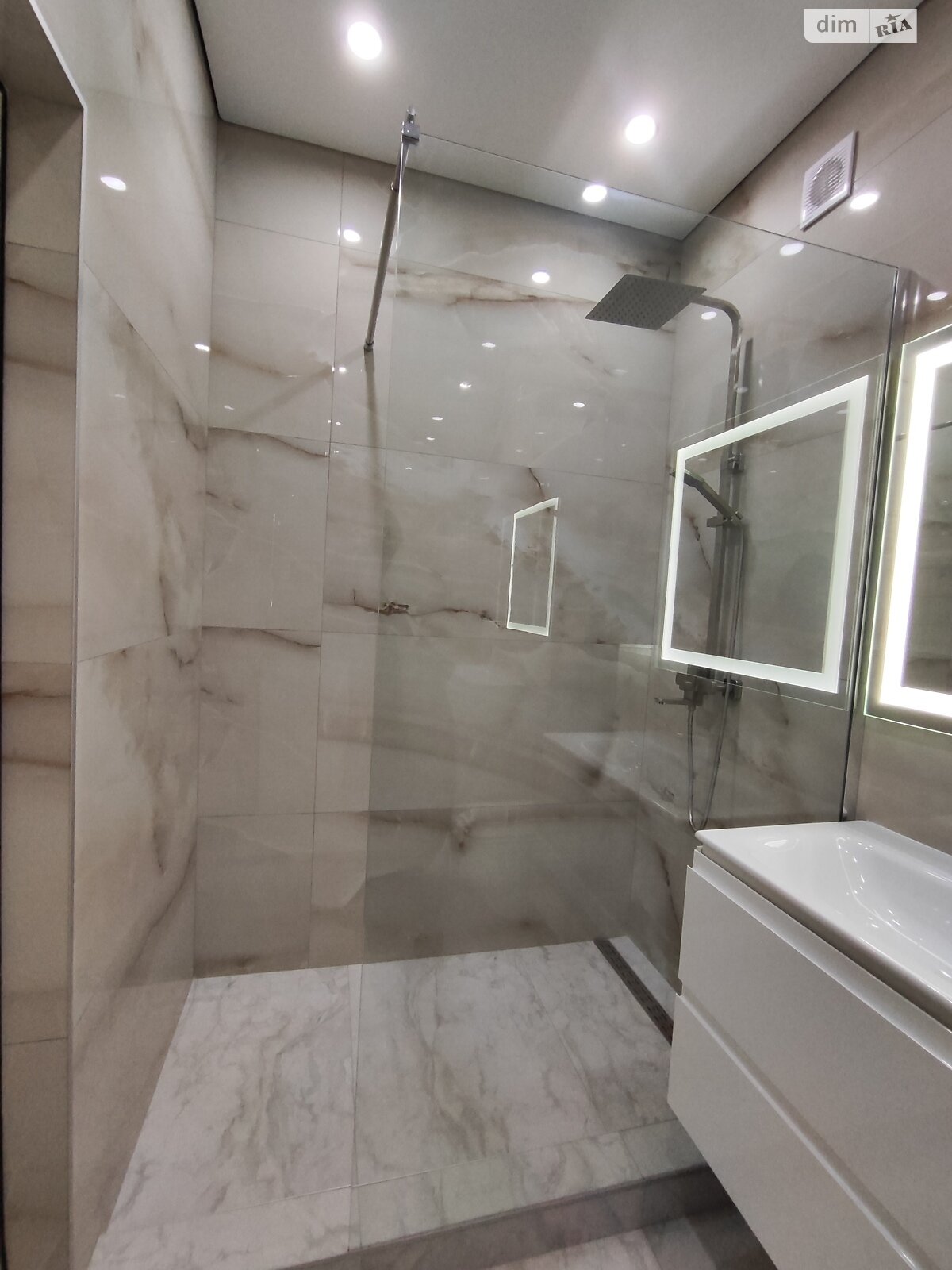 Продажа однокомнатной квартиры в Софиевской Борщаговке, на ул. Радостная 6, фото 1