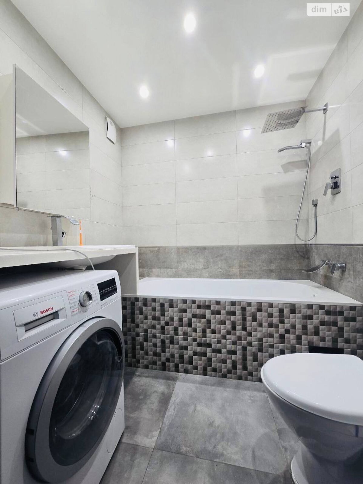 Продаж трикімнатної квартири в Софіївській Борщагівці, на вул. Райдужна 147, фото 1 Продаж трикімнатної квартири в Софіївській Борщагівці, на вул. Райдужна 147, фото 1